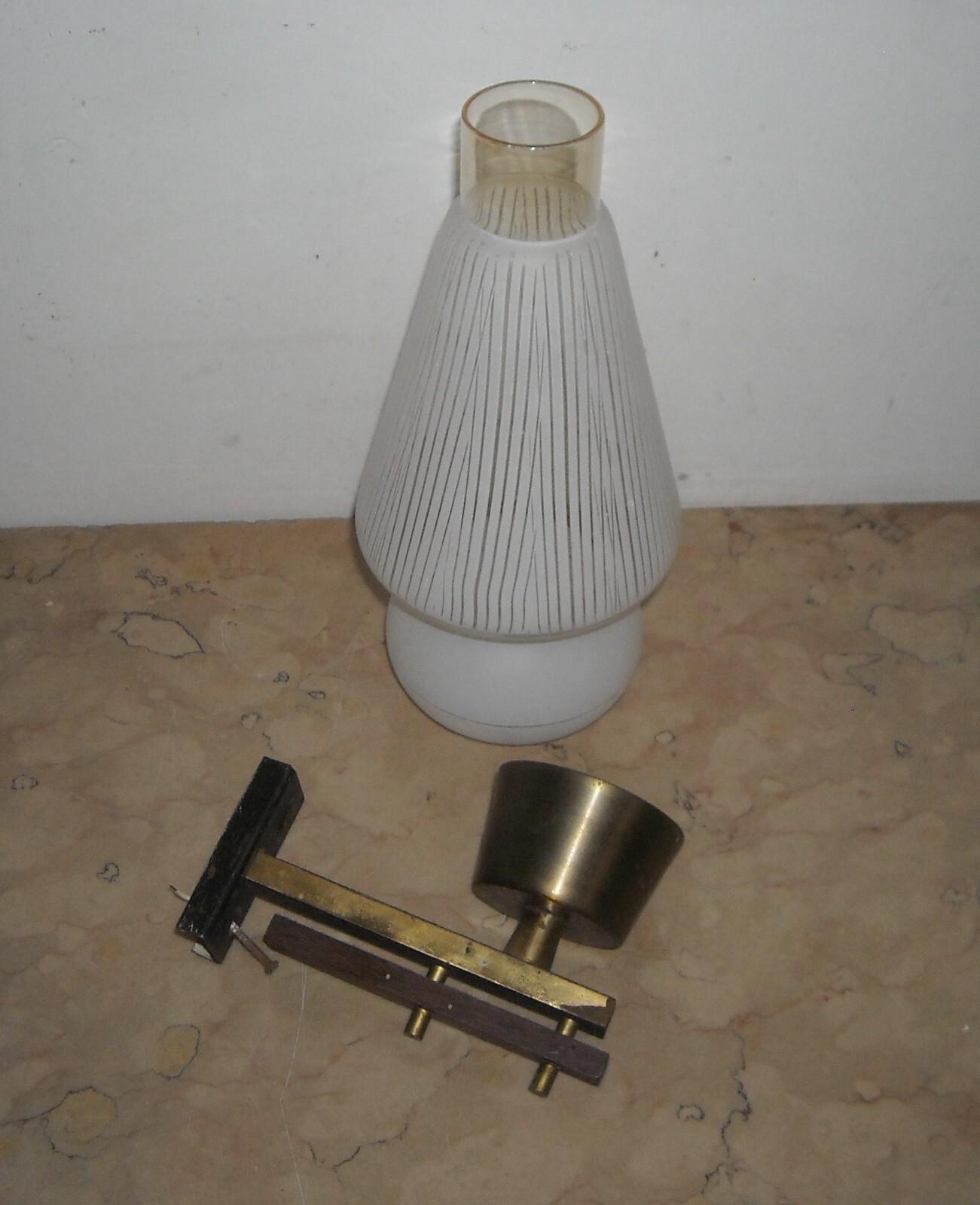 Decorativa Lampada Da Parete, Applique d'Epoca, Design, Modernariato, Coppa In Vetro