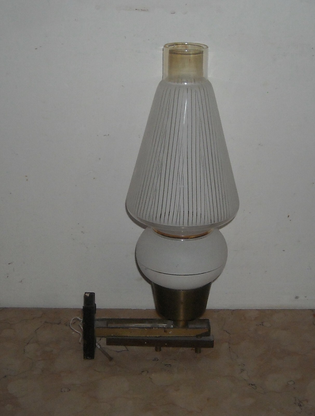 Decorativa Lampada Da Parete, Applique d'Epoca, Design, Modernariato, Coppa In Vetro