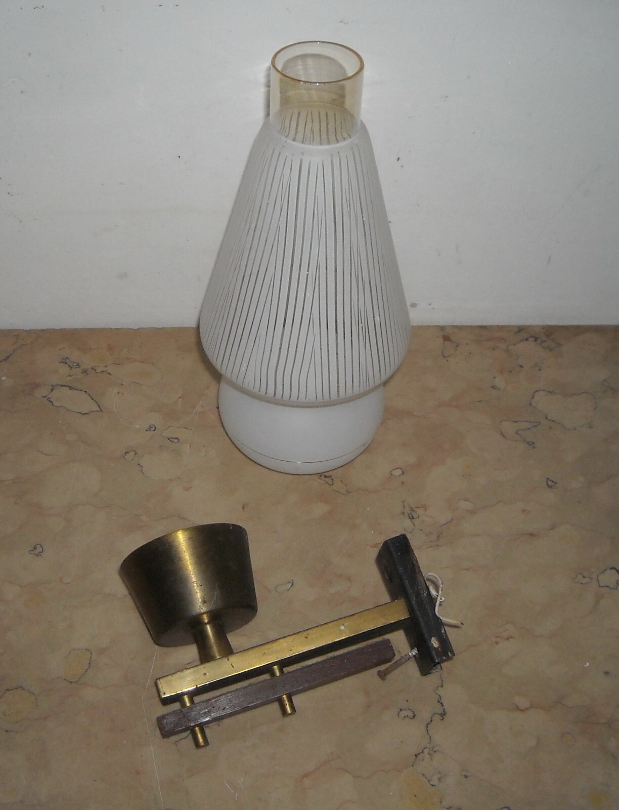 Decorativa Lampada Da Parete, Applique d'Epoca, Design, Modernariato, Coppa In Vetro