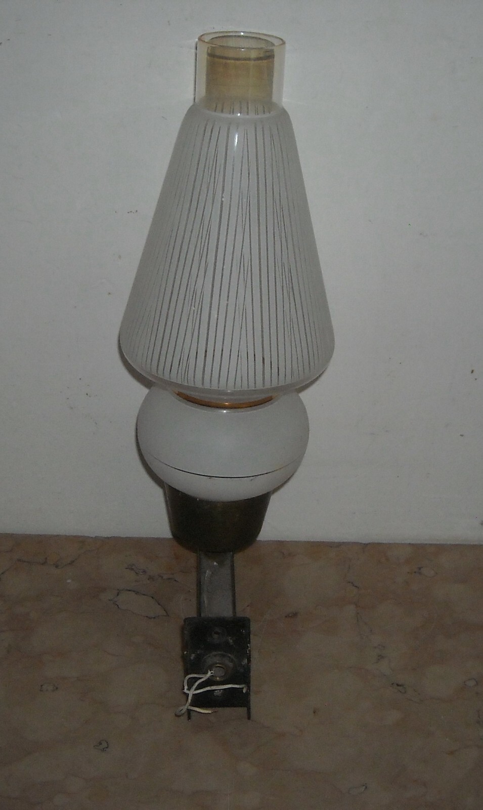Decorativa Lampada Da Parete, Applique d'Epoca, Design, Modernariato, Coppa In Vetro