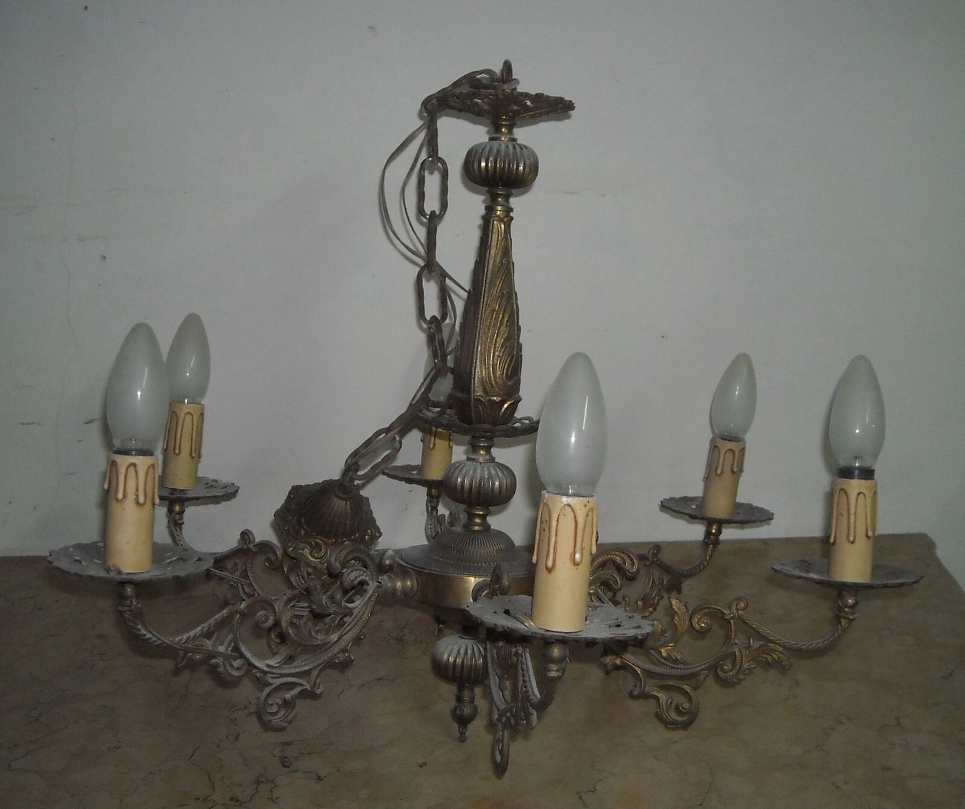 Lampadario Artistico Decorativo A Sei Luci In Metallo Bronzato
