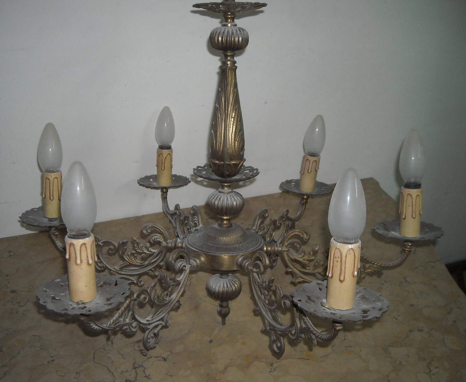 Lampadario Artistico Decorativo A Sei Luci In Metallo Bronzato