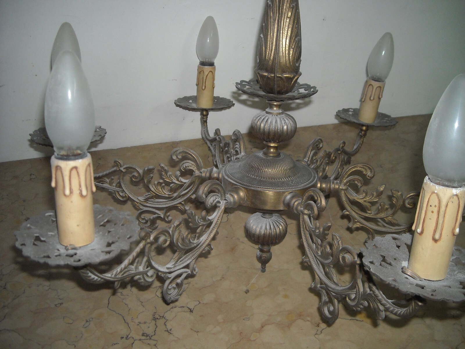 Lampadario Artistico Decorativo A Sei Luci In Metallo Bronzato