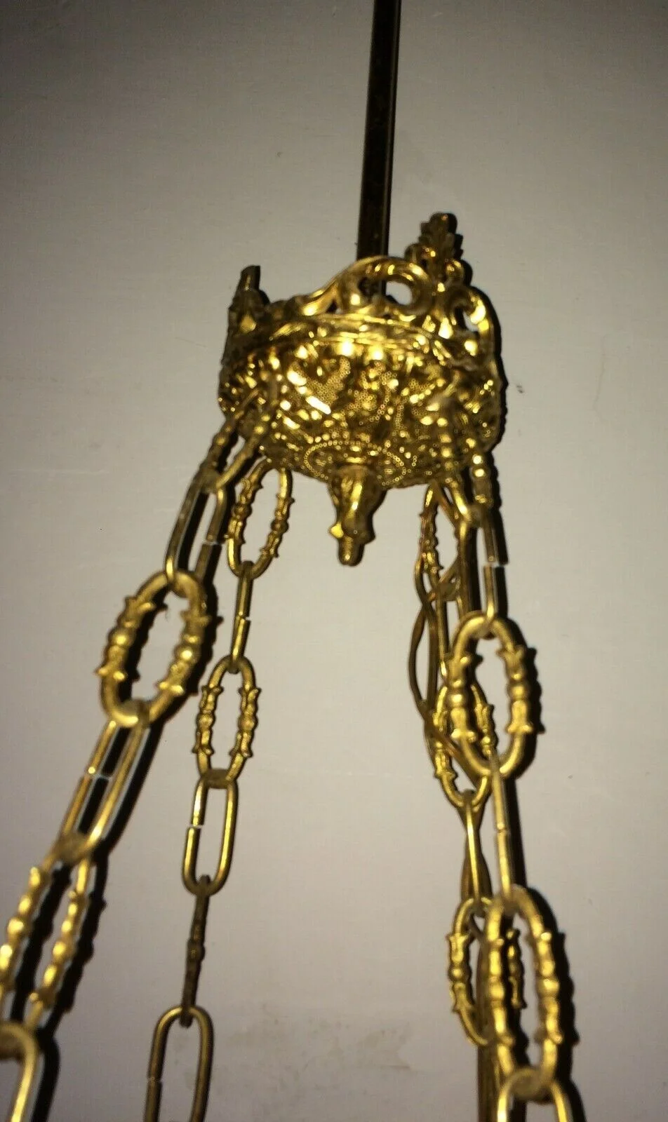 Decorative Chandelier in Gilt Metal and Opalescent Glass