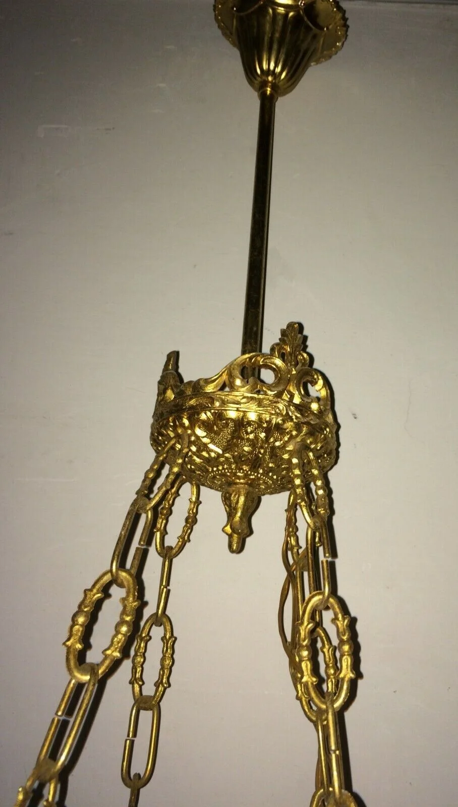 Decorative Chandelier in Gilt Metal and Opalescent Glass