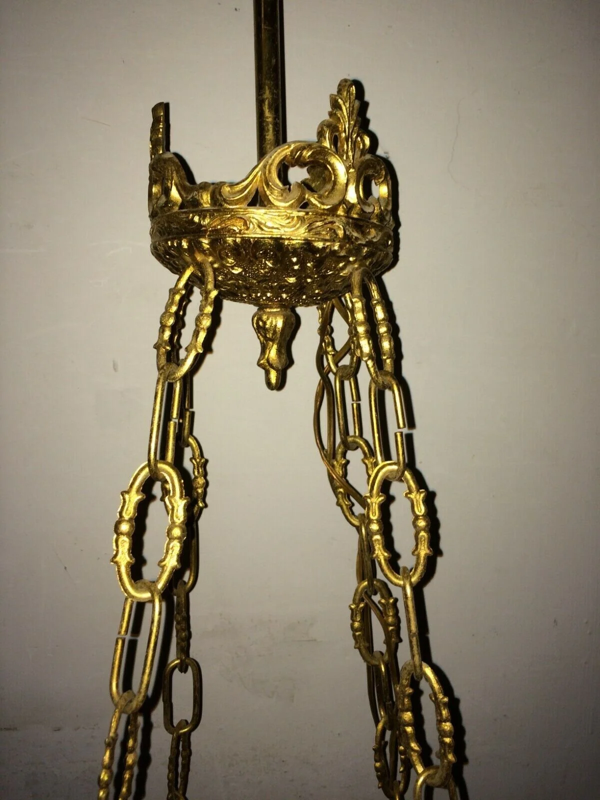 Decorative Chandelier in Gilt Metal and Opalescent Glass