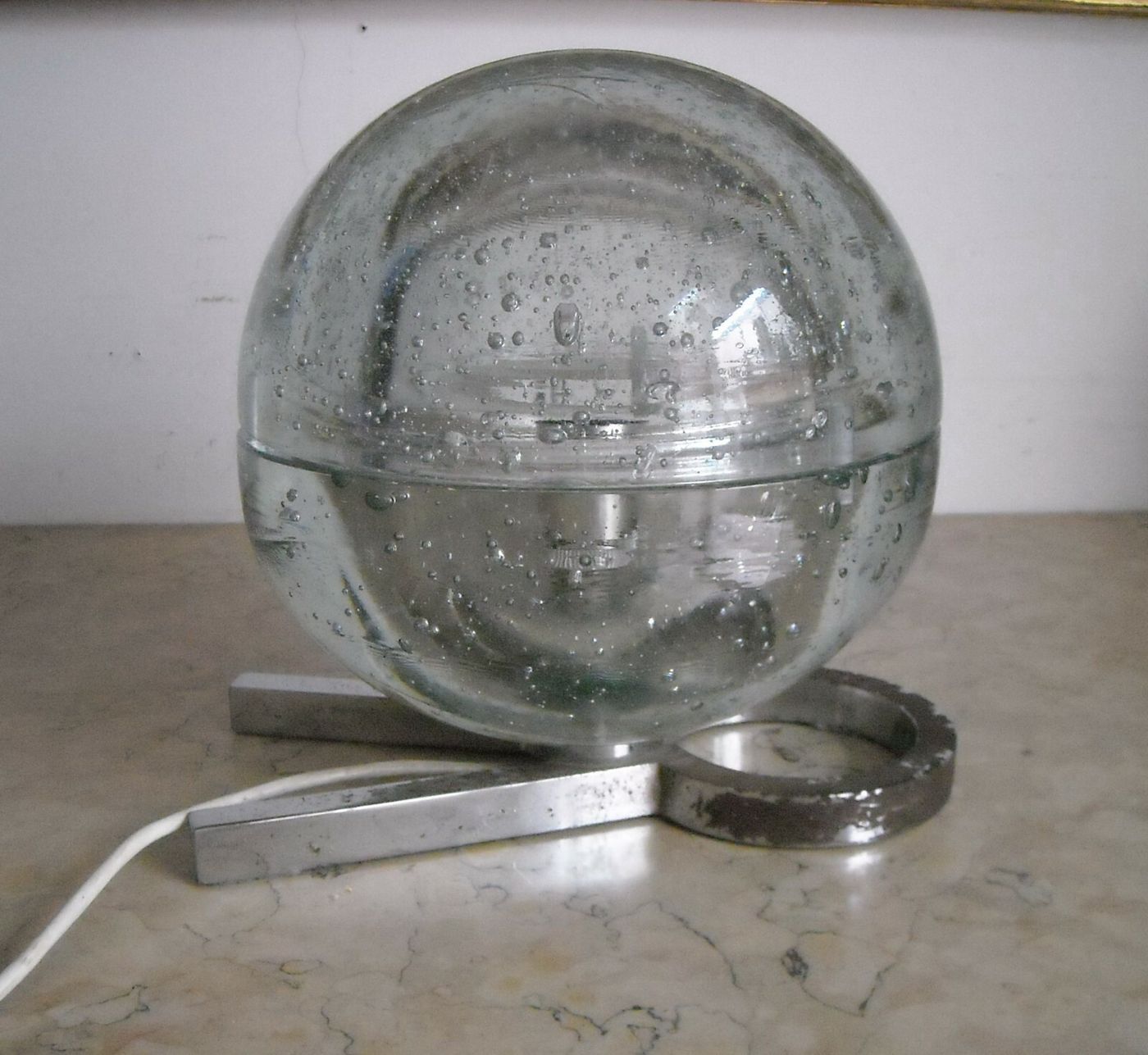 Lampada Da Tavolo In Vetro Massiccio Sferico   Design Anni '70