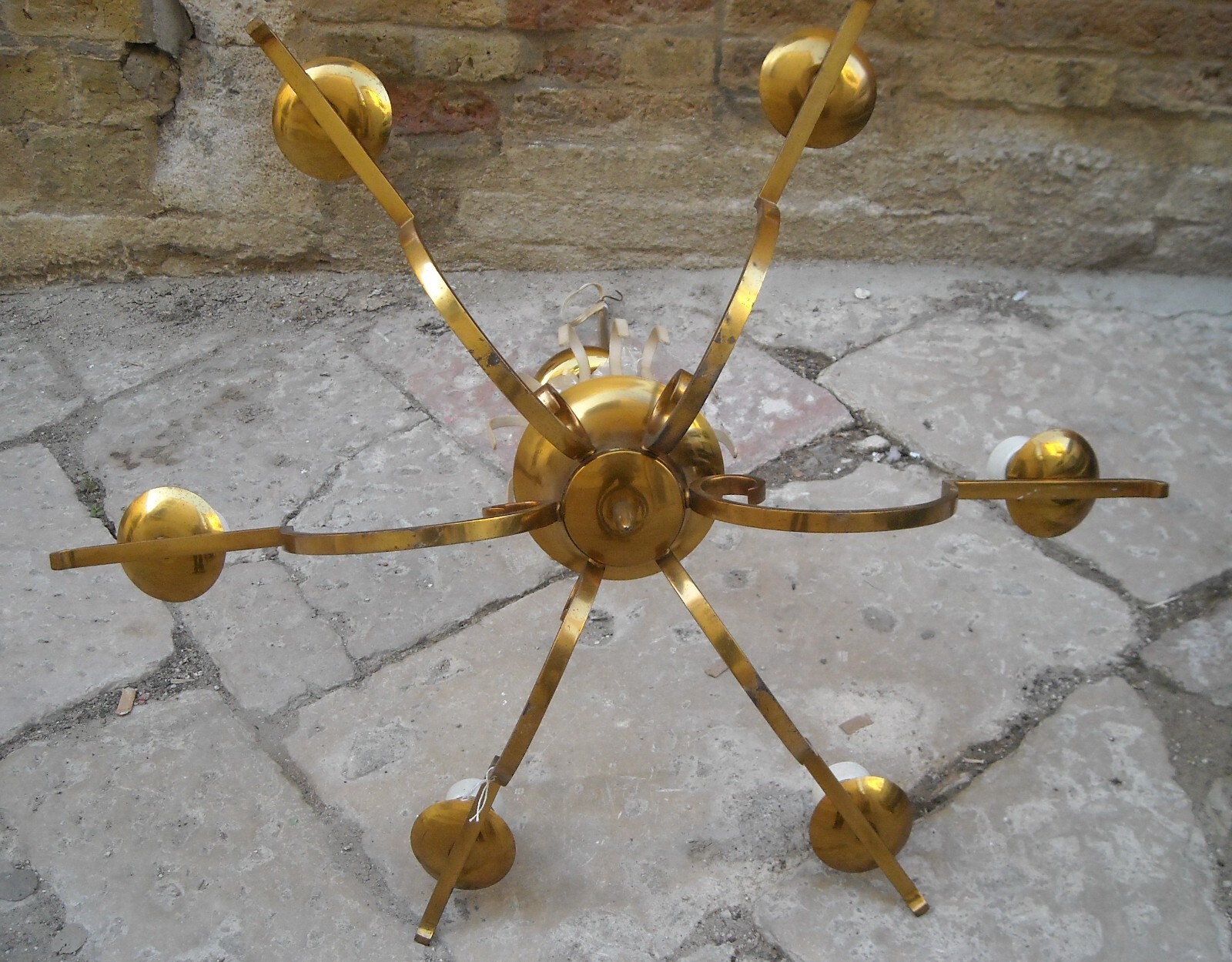 Lampadario Art Déco In Ottone Con Coppe In Vetro, Anni '30 '50
