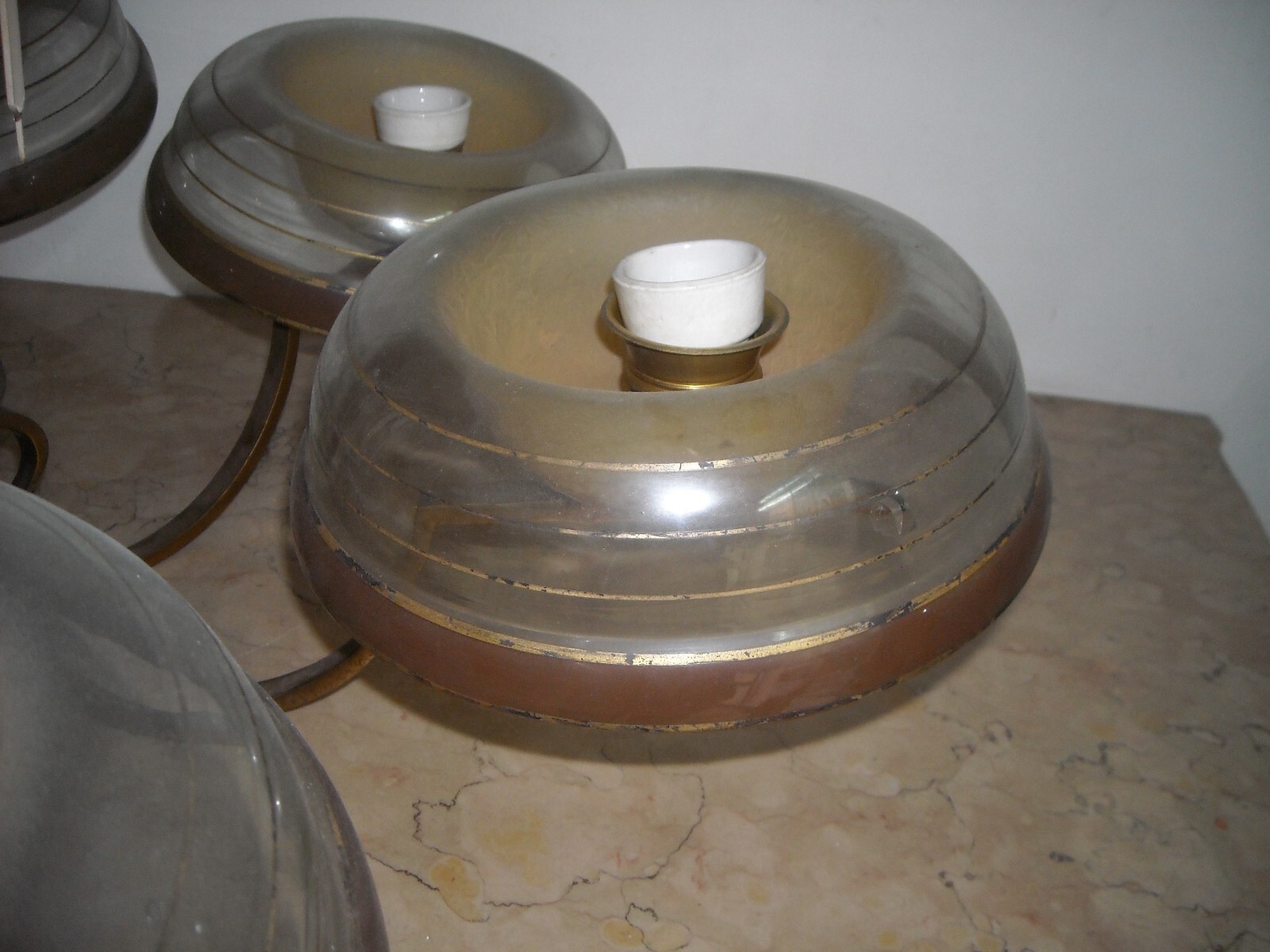 Lampadario Art Déco In Ottone Con Coppe In Vetro, Anni '30 '50