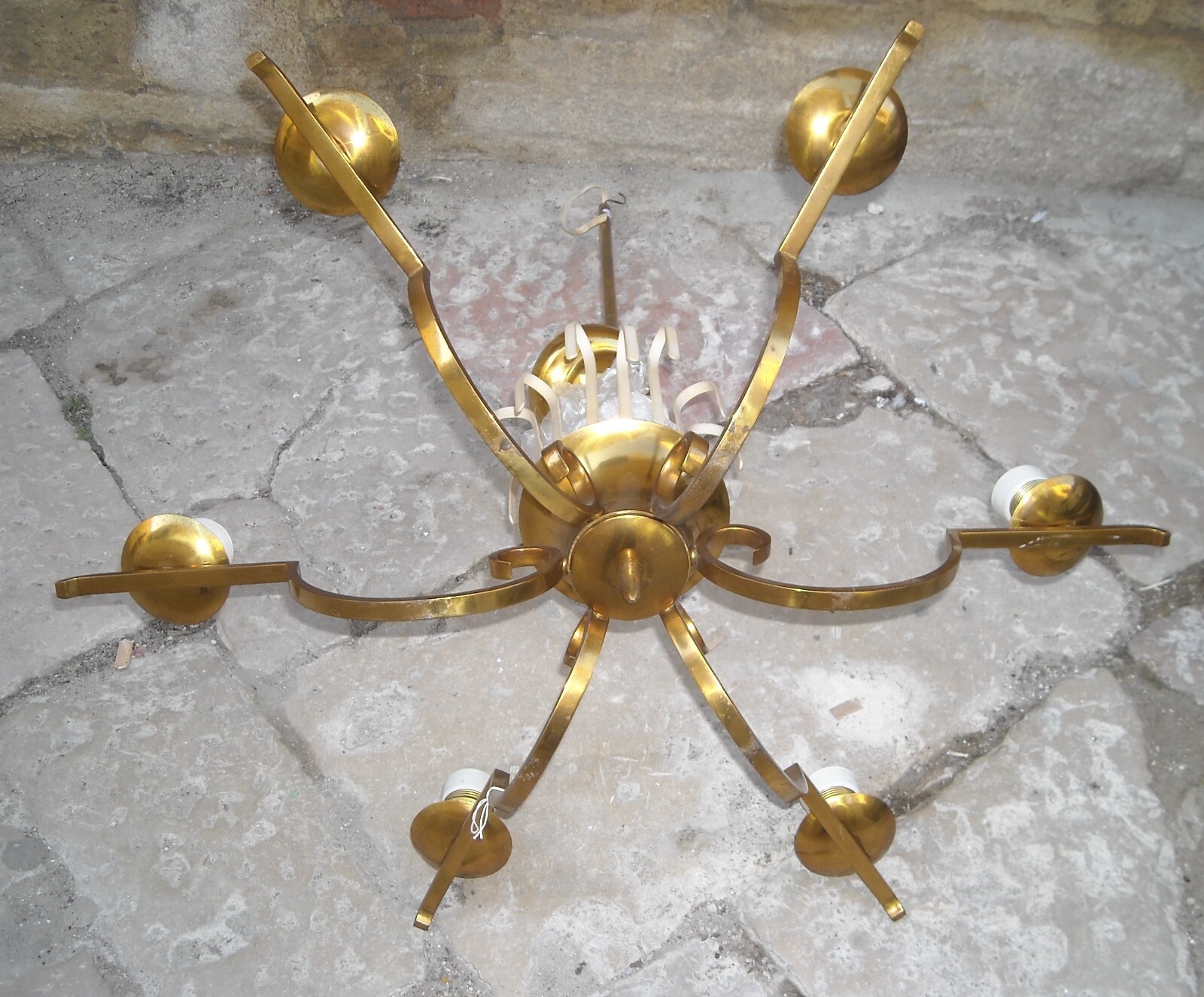 Lampadario Art Déco In Ottone Con Coppe In Vetro, Anni '30 '50