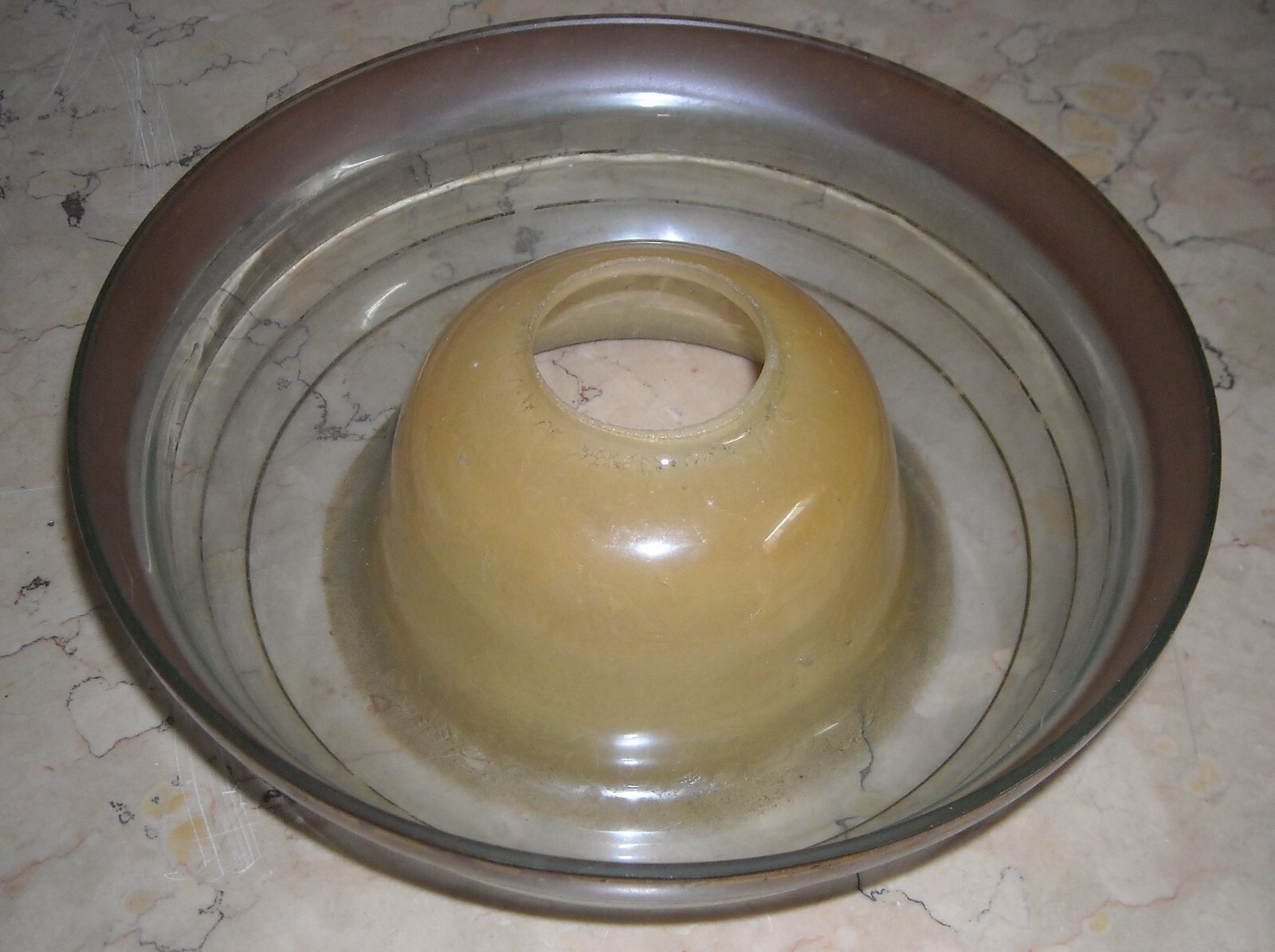 Lampadario Art Déco In Ottone Con Coppe In Vetro, Anni '30 '50