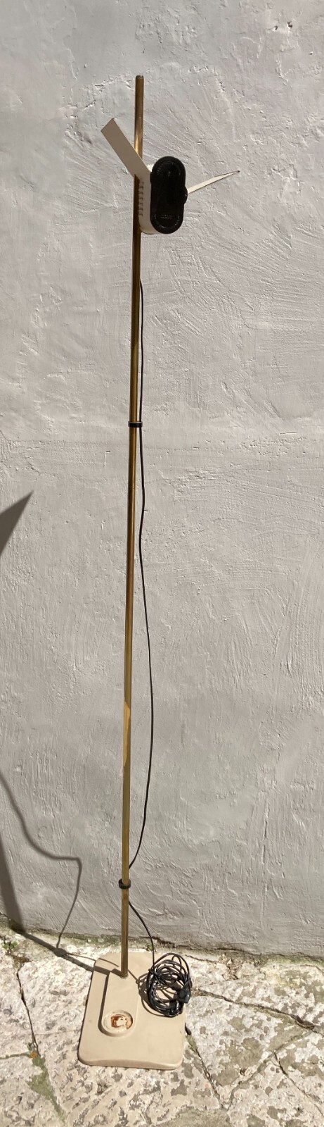 Lampada Da Terra Solaria, Studio Tecno Design Per Luci