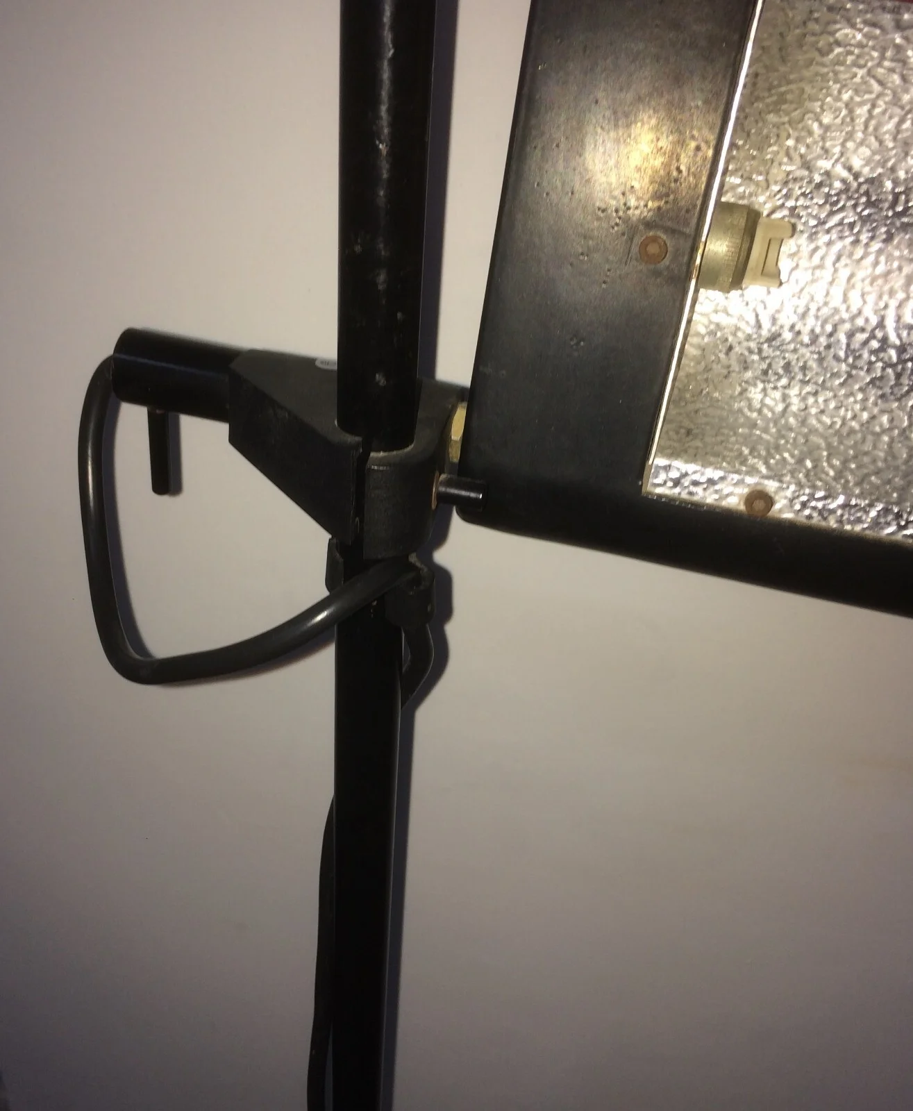 Lampada da Terra Gammalux in Metallo Laccato