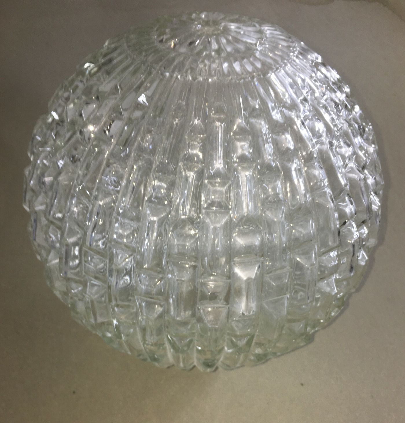 Coppa Sferica Per Lampada In Vetro Con Decoro In Rilievo