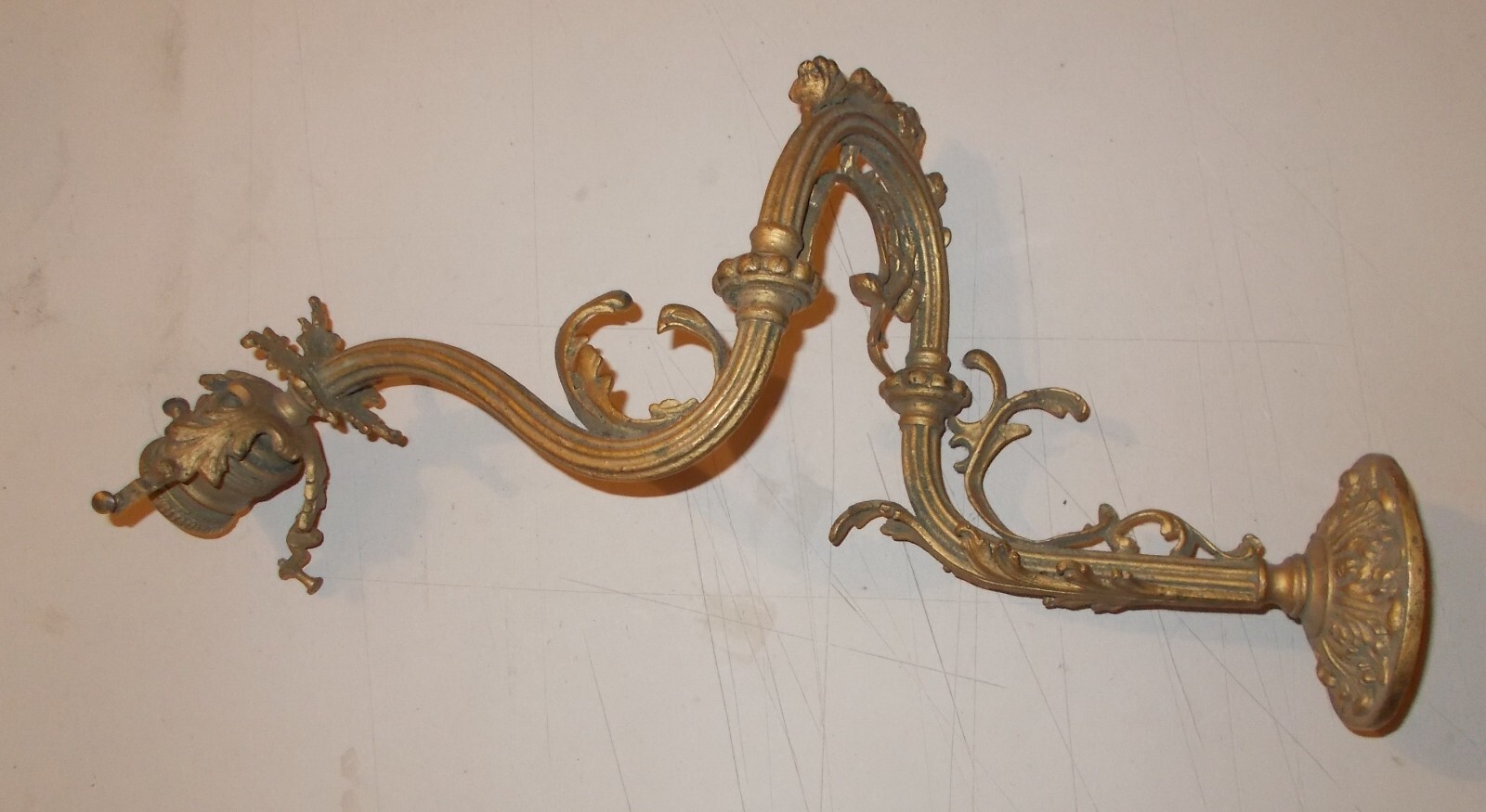 Arti Decorative: Antica Lampada Applique In Ottone Snodabile