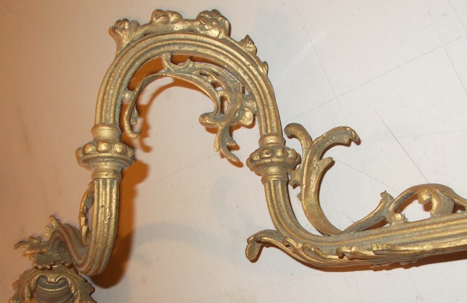Arti Decorative: Antica Lampada Applique In Ottone Snodabile