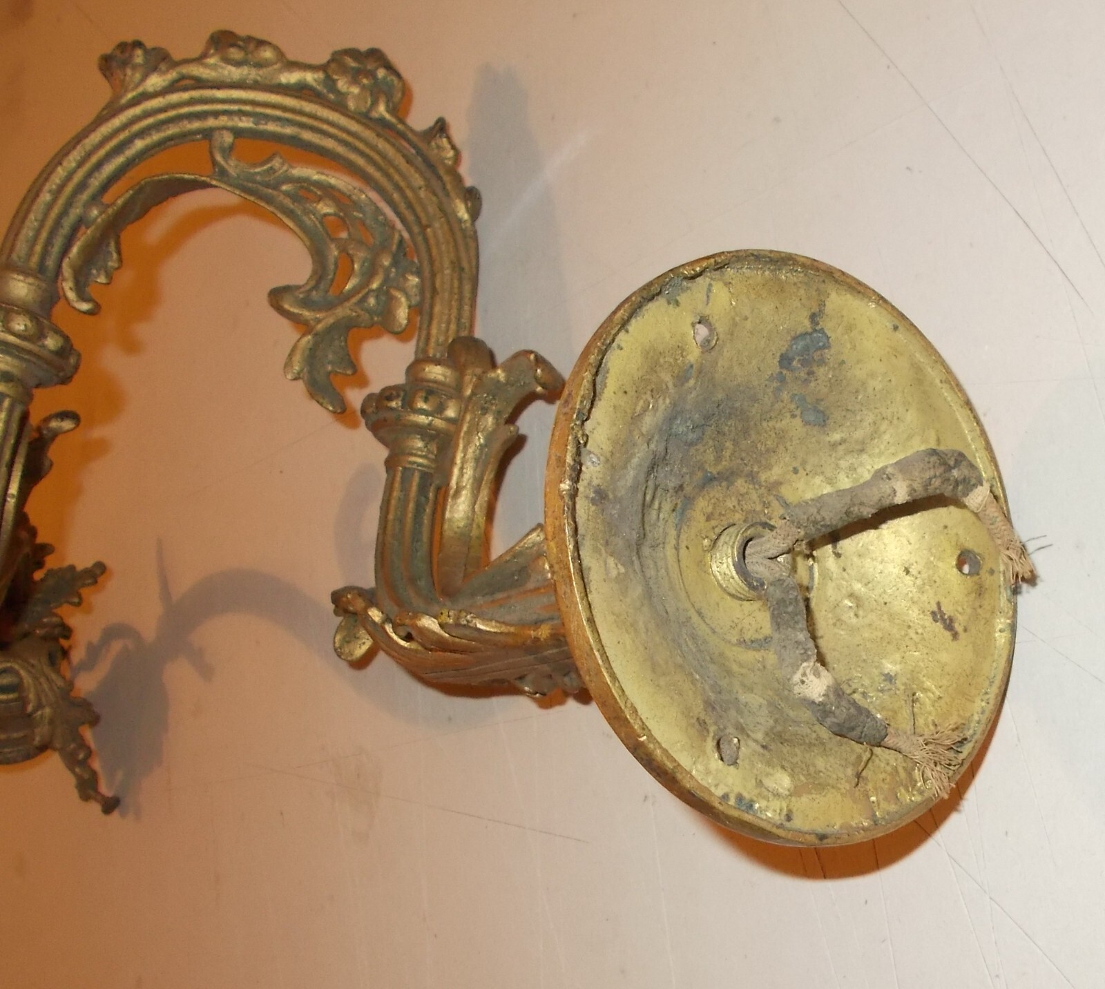 Arti Decorative: Antica Lampada Applique In Ottone Snodabile