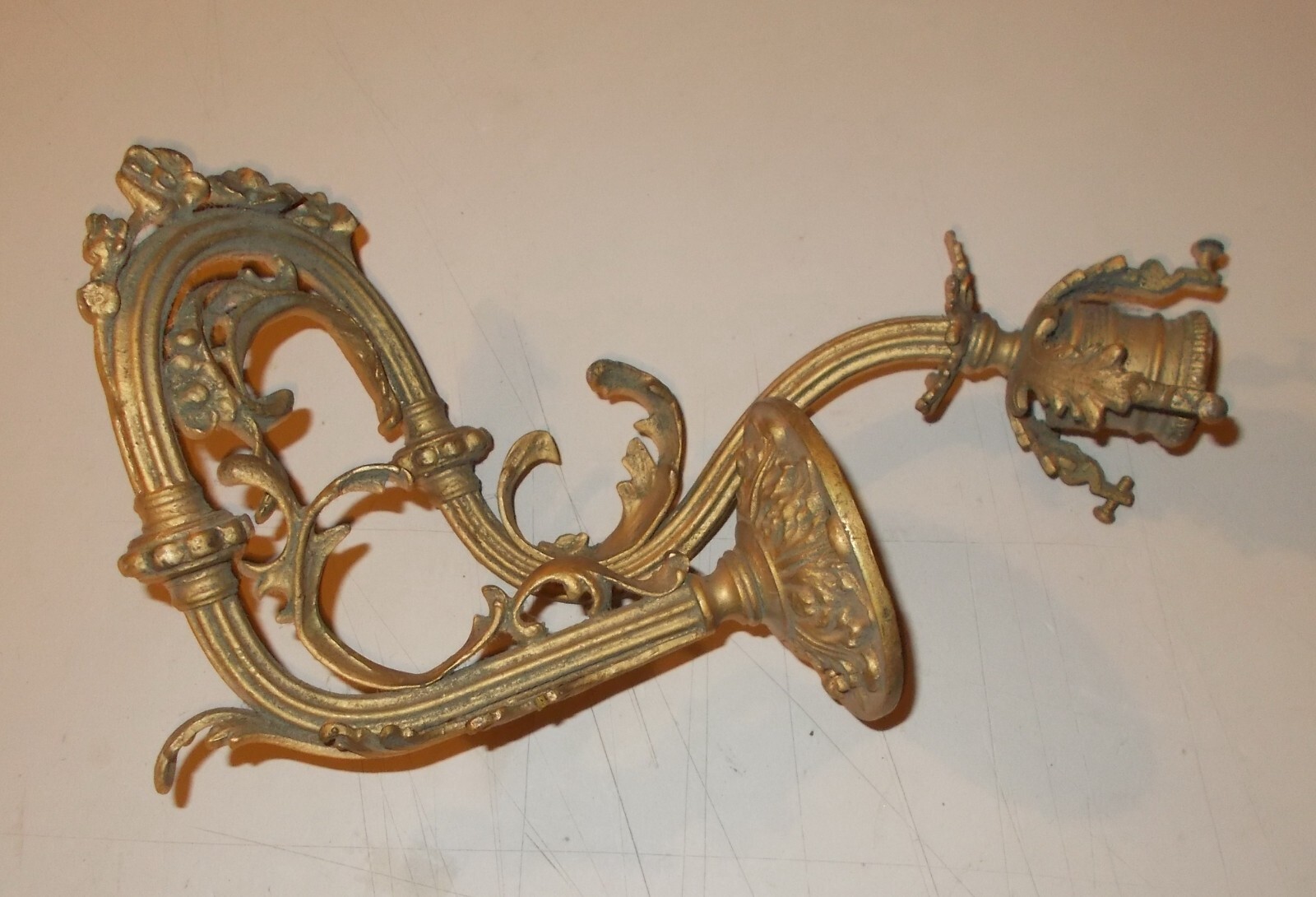 Arti Decorative: Antica Lampada Applique In Ottone Snodabile