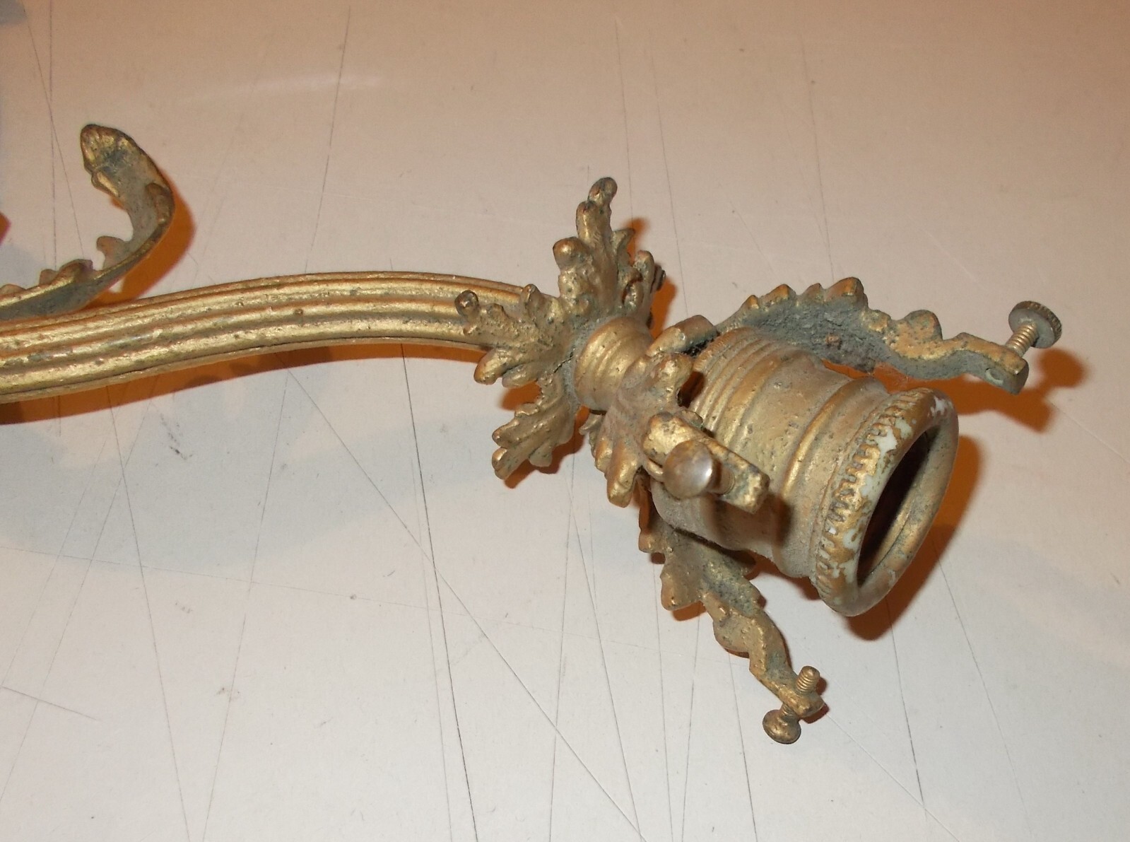 Arti Decorative: Antica Lampada Applique In Ottone Snodabile