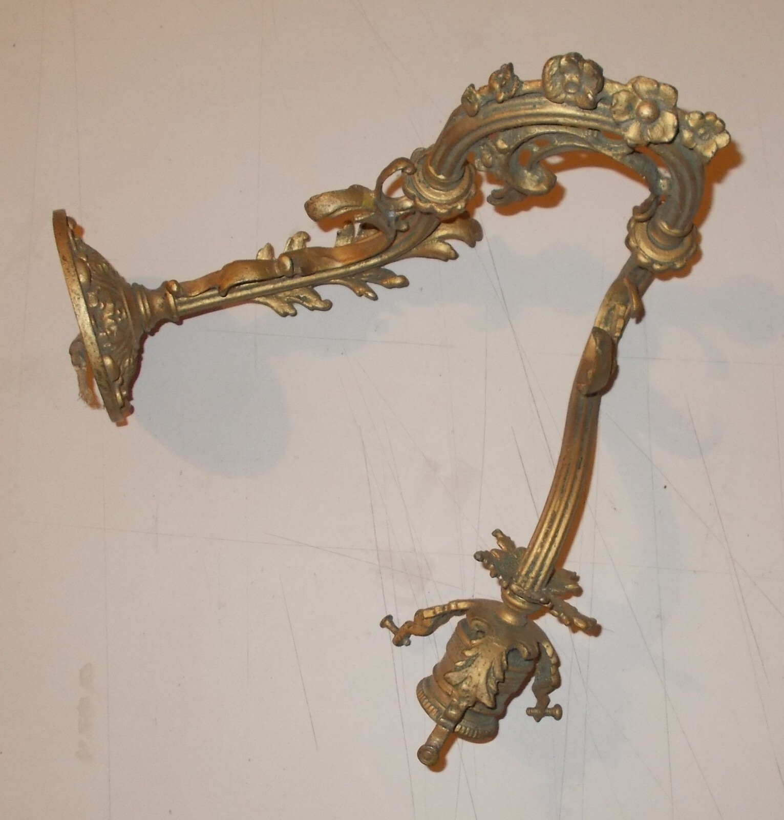 Arti Decorative: Antica Lampada Applique In Ottone Snodabile