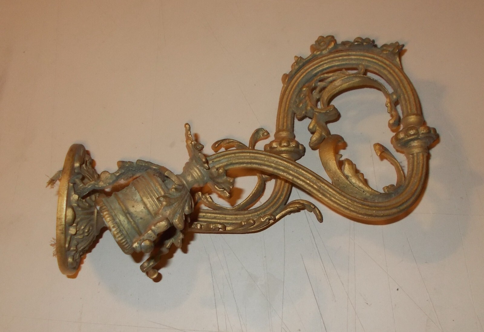 Arti Decorative: Antica Lampada Applique In Ottone Snodabile
