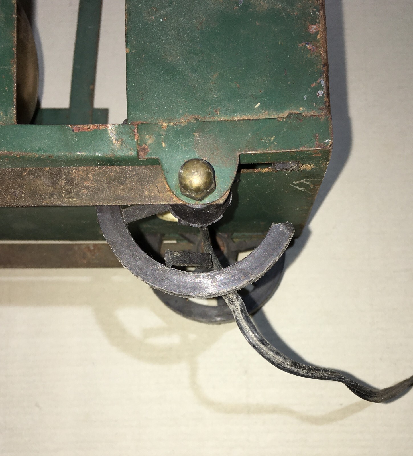 Lampada Da Tavolo A Forma Di Locomotiva A Vapore Con Stemma Sabaudo