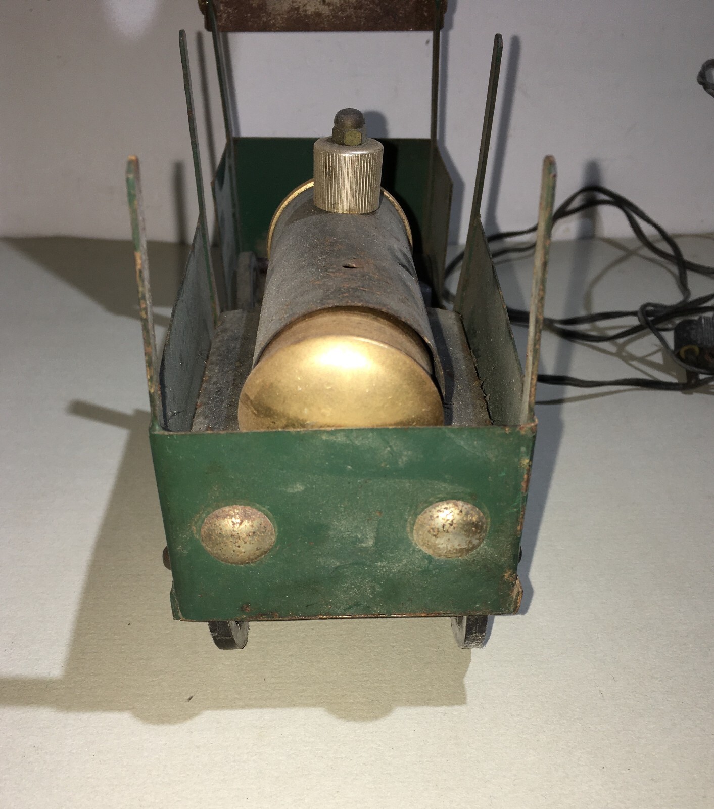 Lampada Da Tavolo A Forma Di Locomotiva A Vapore Con Stemma Sabaudo