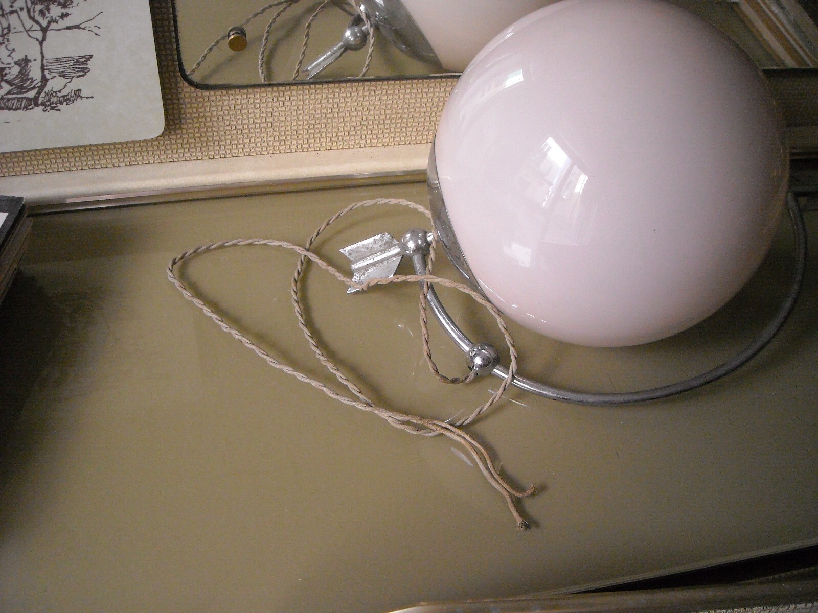 Lampadario d'Epoca A Sfera Con Freccia In Stile Futurista