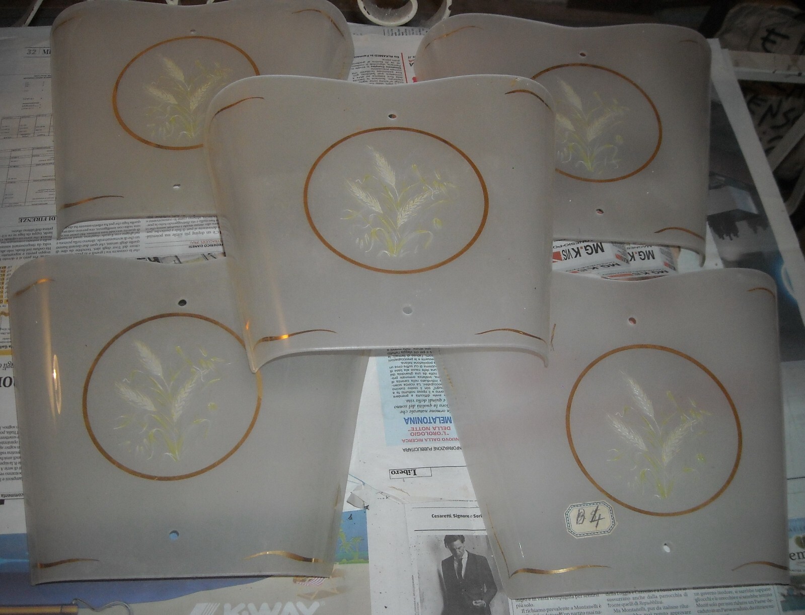 Vetro Decorativo Per Lampada Con Motivi A Spighe Di Grano, Metà Del Novecento