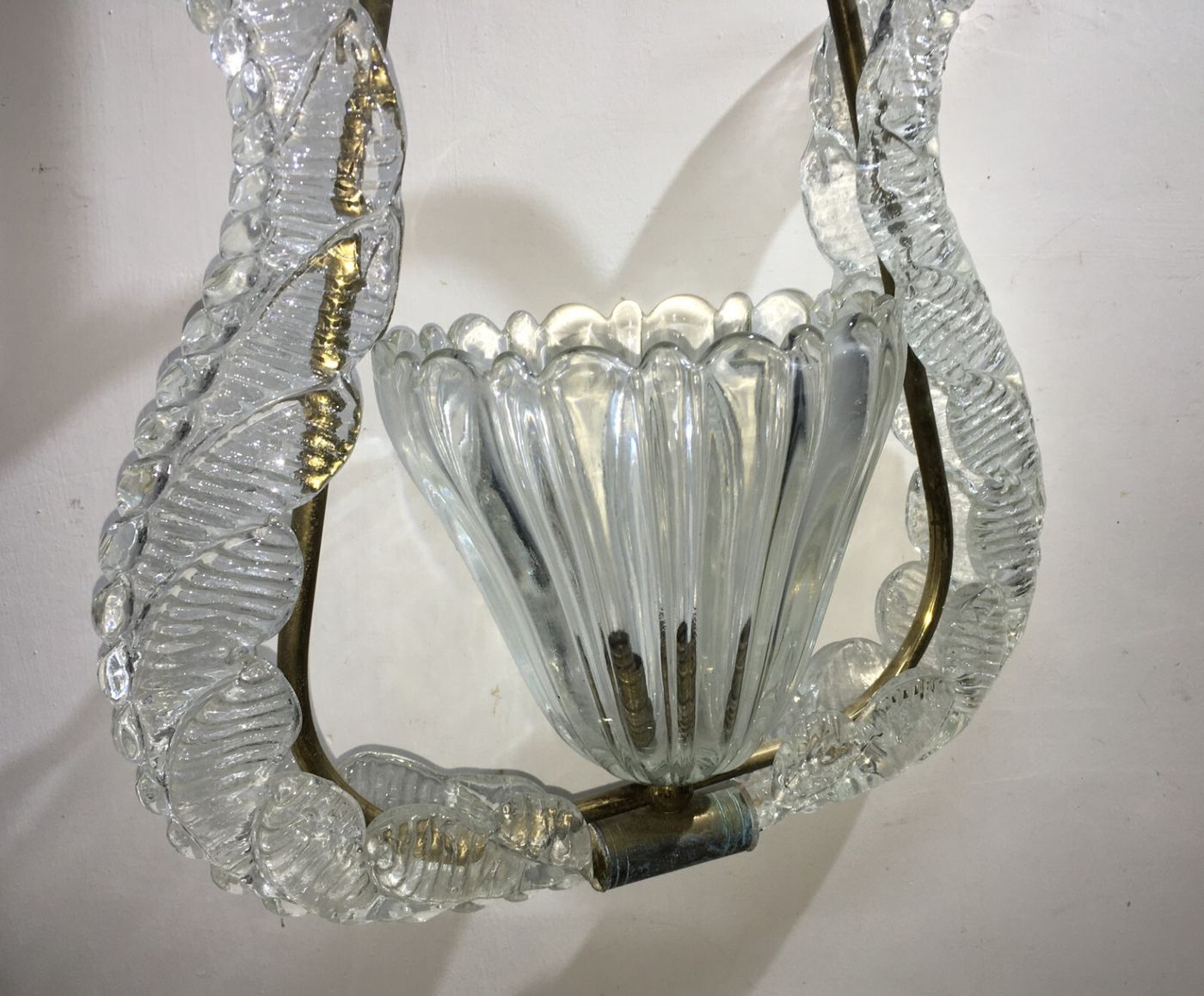 Lampada A Sospensione In Vetro Artistico Modellato E Ottone