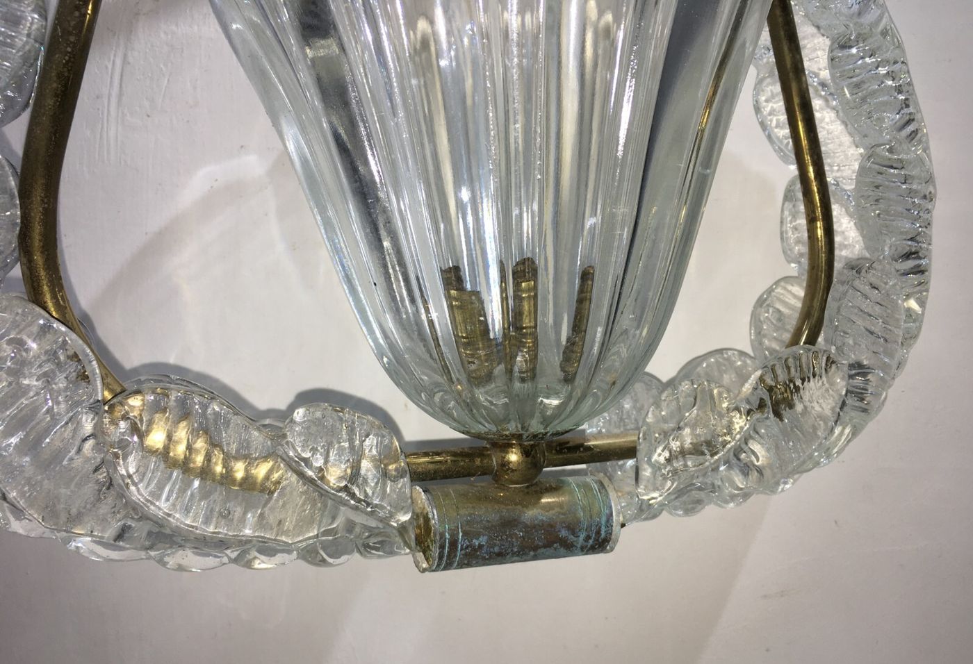 Lampada A Sospensione In Vetro Artistico Modellato E Ottone