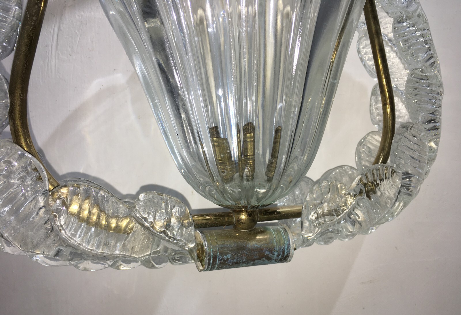 Lampada A Sospensione In Vetro Artistico Modellato E Ottone