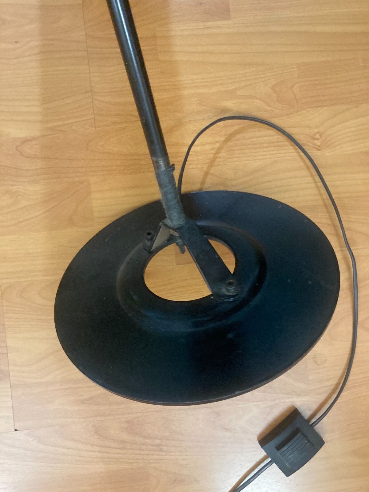 Lampada Da Terra Polifemo Di Carlo Forcolini Per Artemide