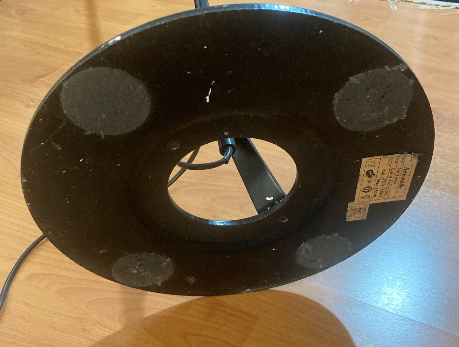 Lampada Da Terra Polifemo Di Carlo Forcolini Per Artemide