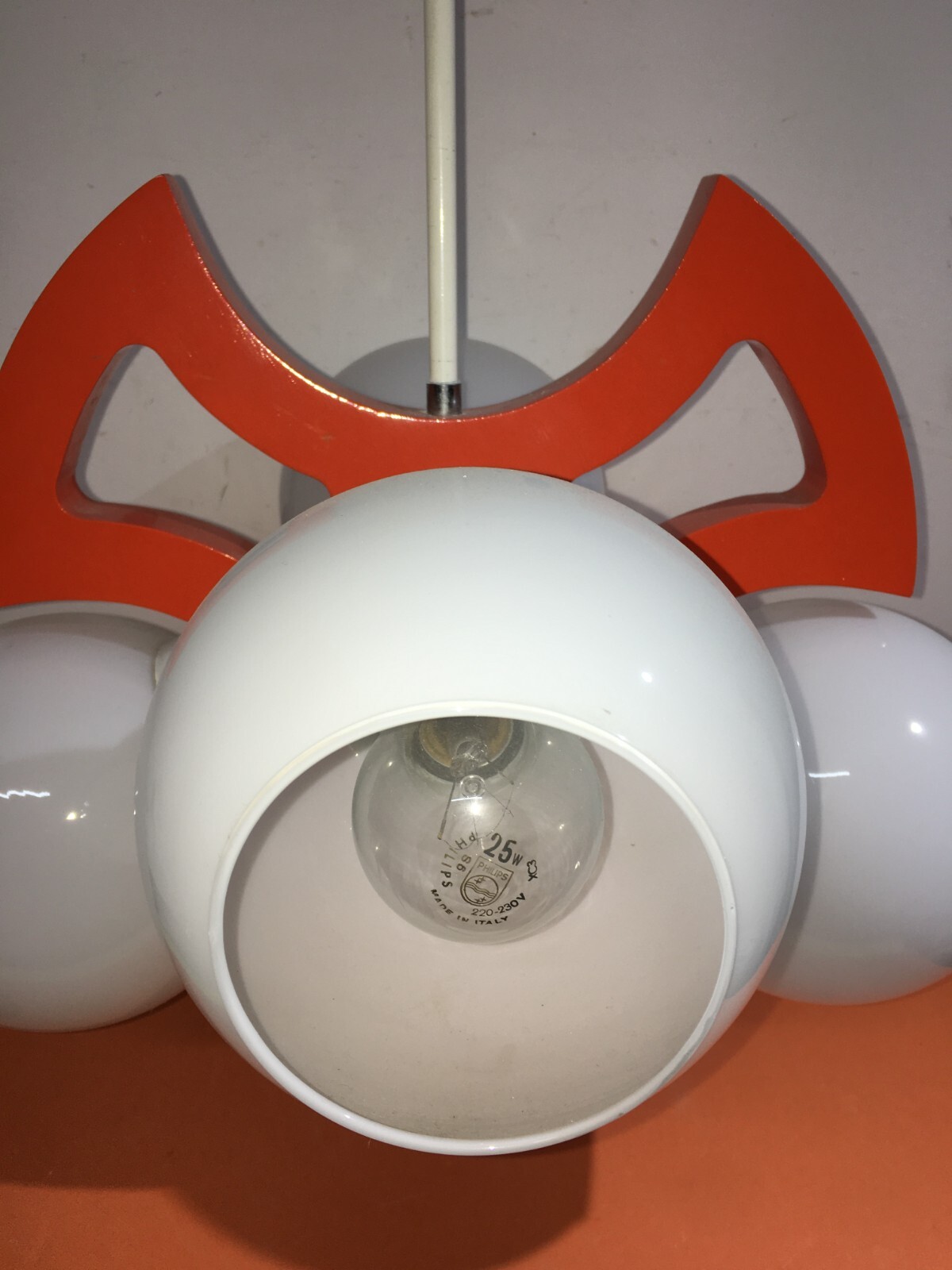 Lampadario Anni '70 In Legno Laccato Aragosta E Vetro