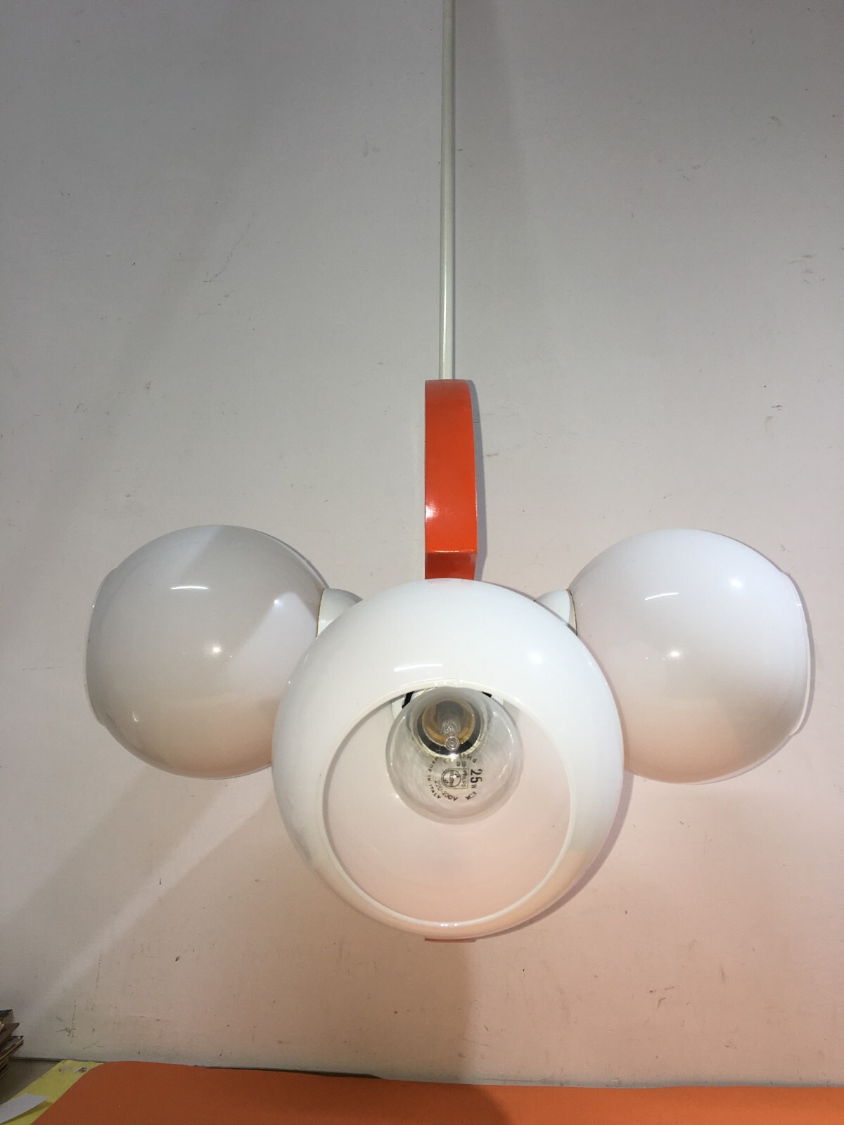 Lampadario Anni '70 In Legno Laccato Aragosta E Vetro