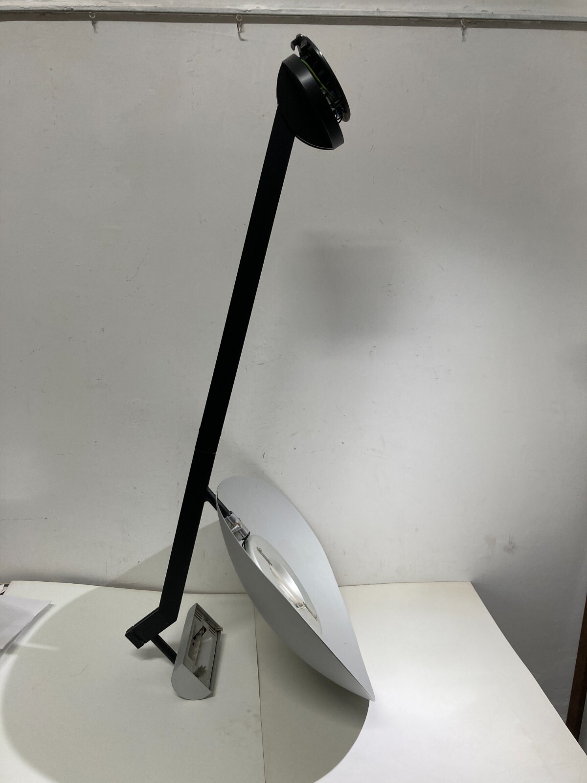 Lampada Da Parete O Soffitto Artemide Zen Di Ernesto Gismondi