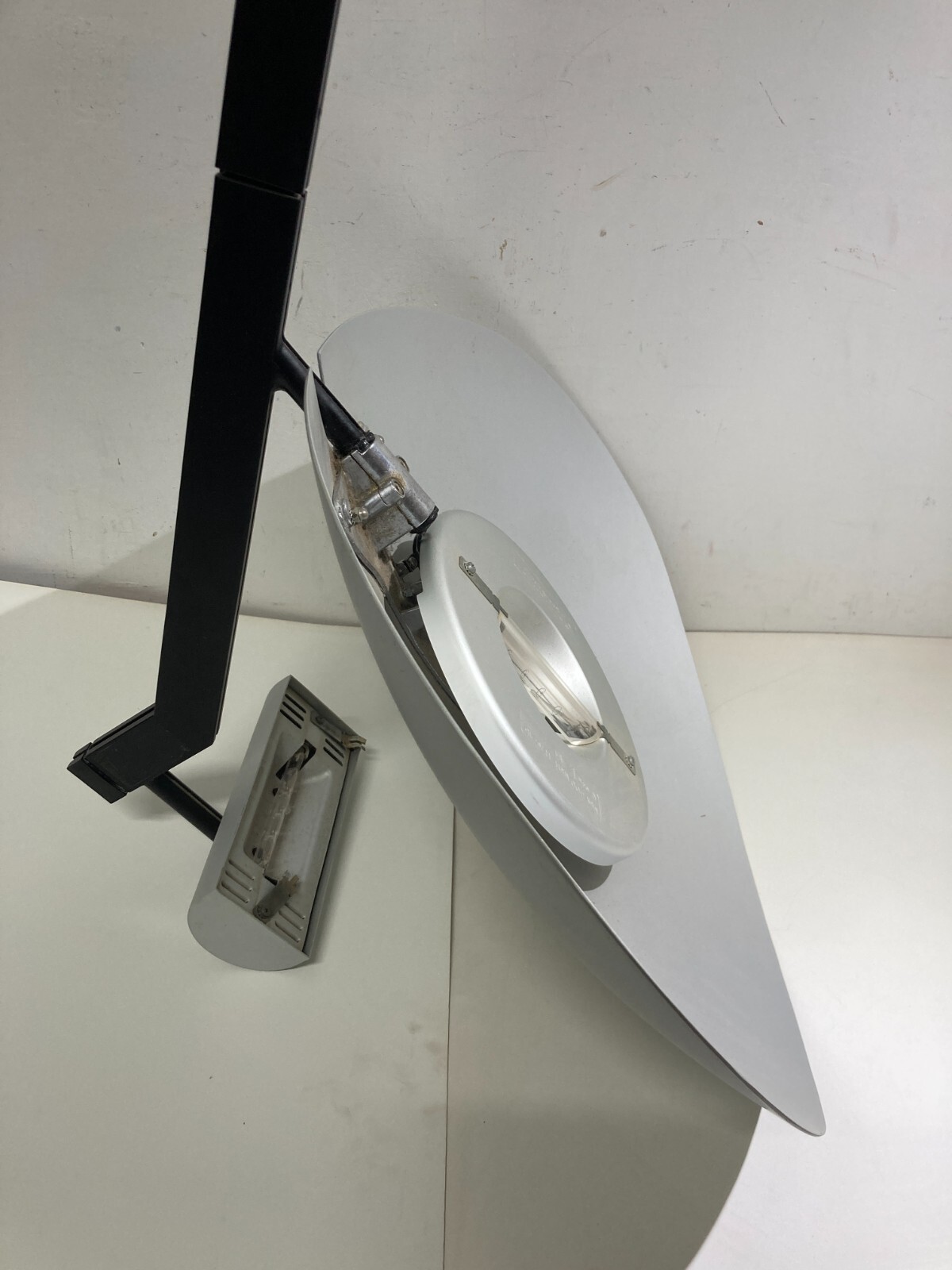 Lampada Da Parete O Soffitto Artemide Zen Di Ernesto Gismondi