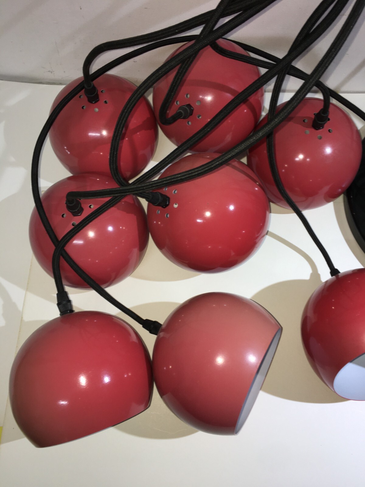 Lampadario Design A Sospensione Space Age Con Otto Globi Rossi