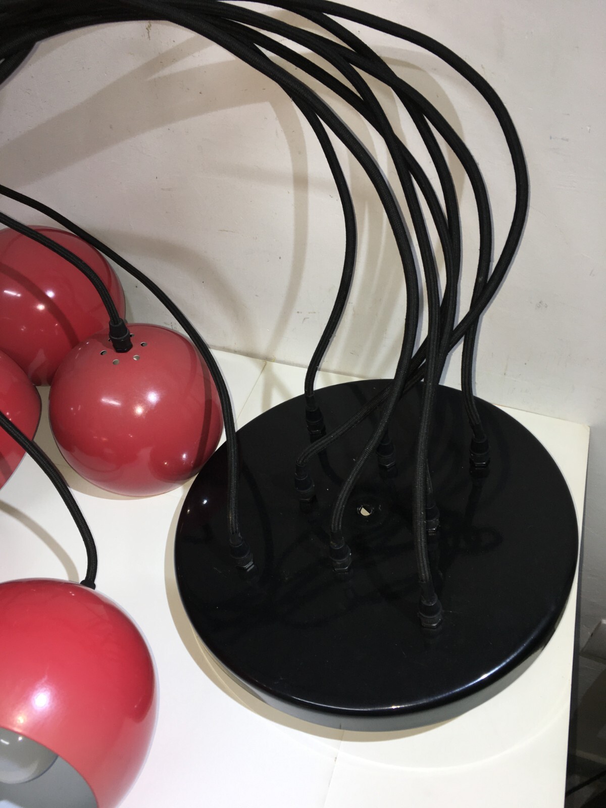 Lampadario Design A Sospensione Space Age Con Otto Globi Rossi