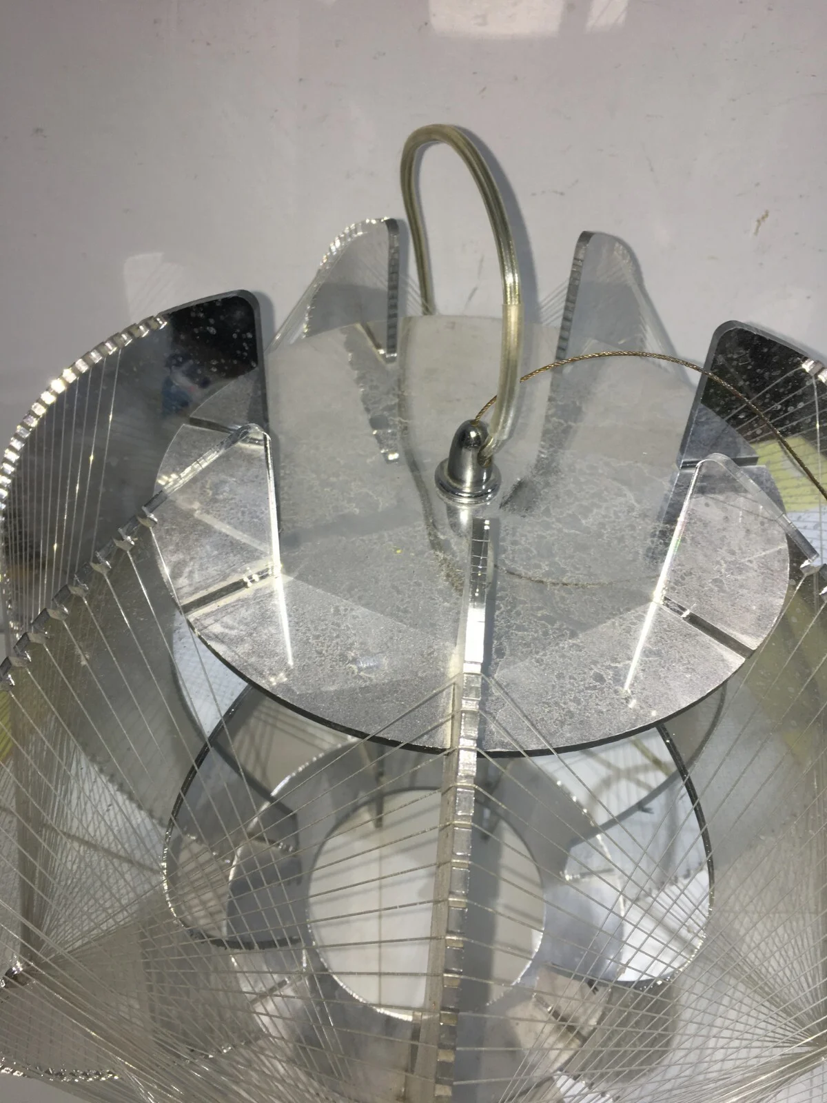 Illuminazione, Modernariato e Design: Suggestivo Lampadario Decorativo