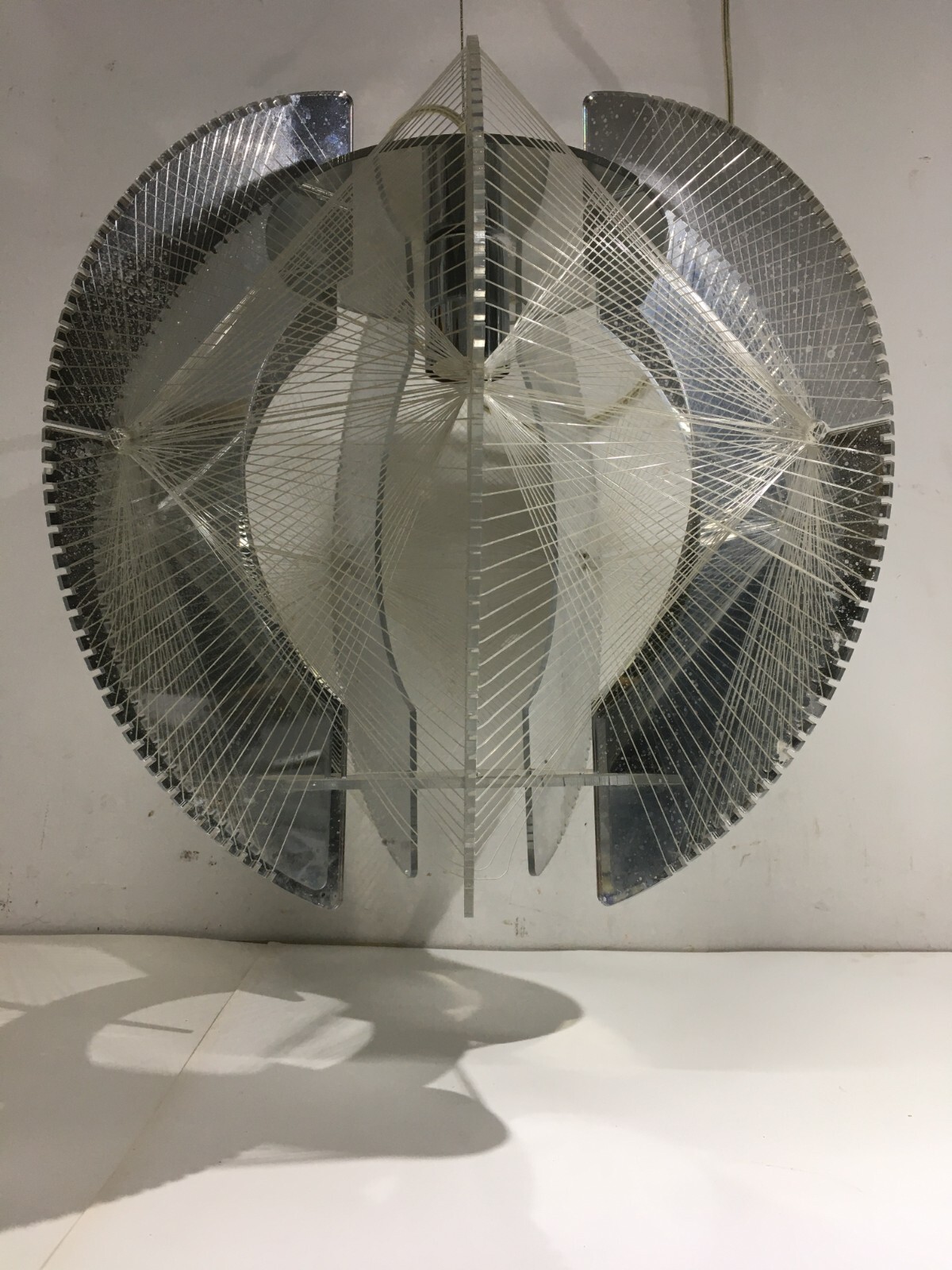 Illuminazione, Modernariato E Design: Suggestivo Lampadario Decorativo