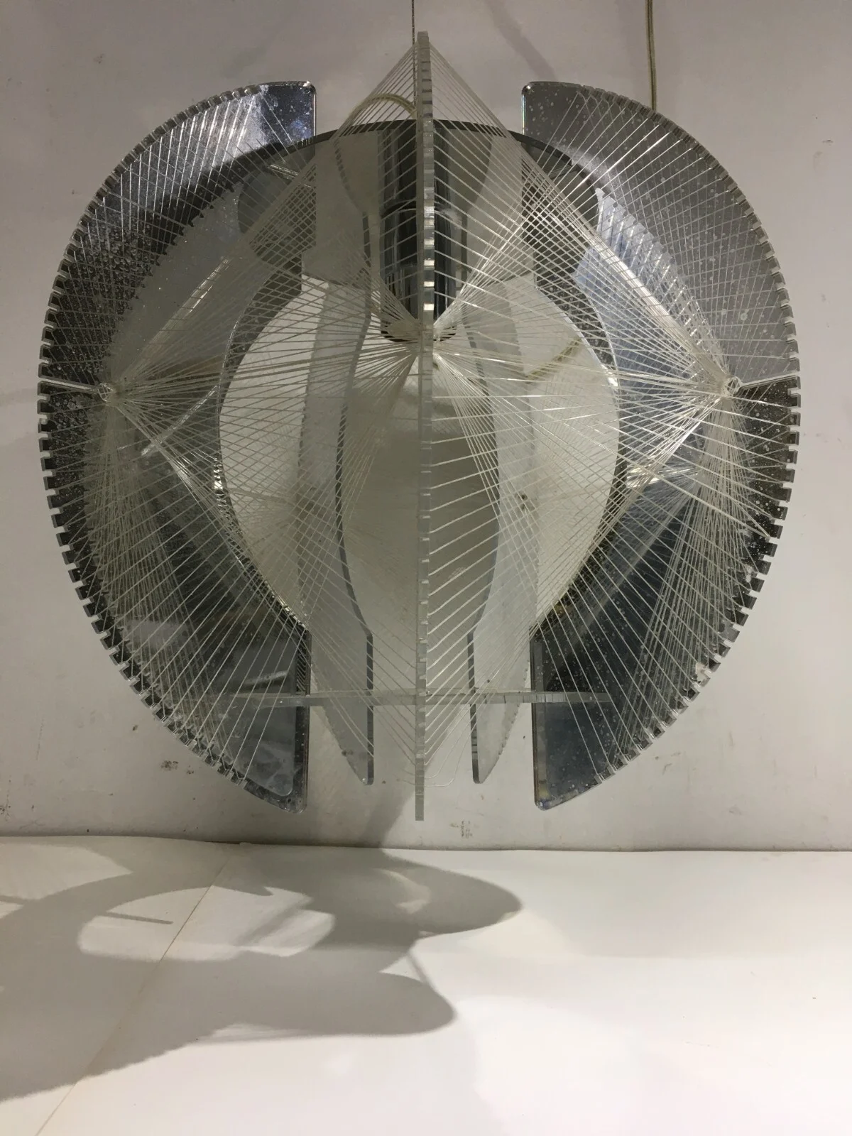 Illuminazione, Modernariato e Design: Suggestivo Lampadario Decorativo