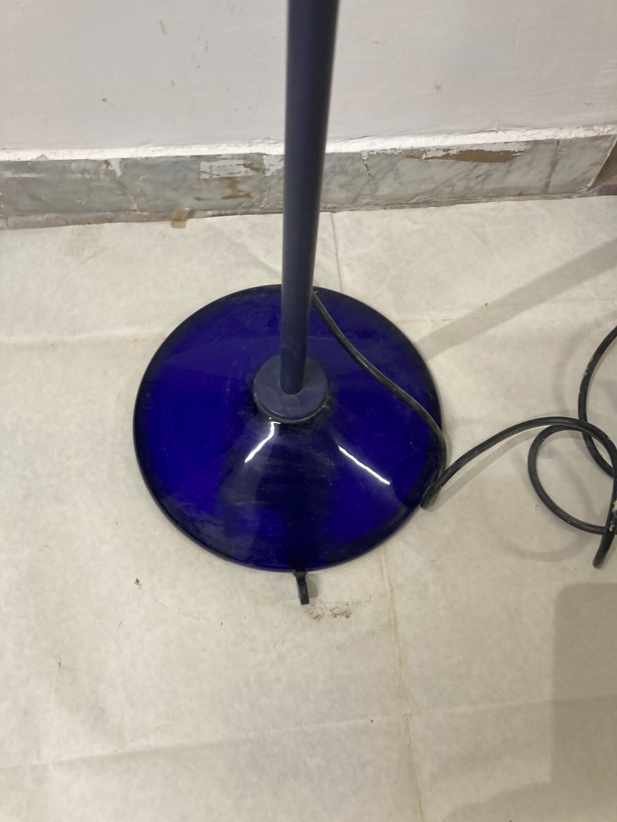 Lampada Da Pavimento Arteluce, Modernariato