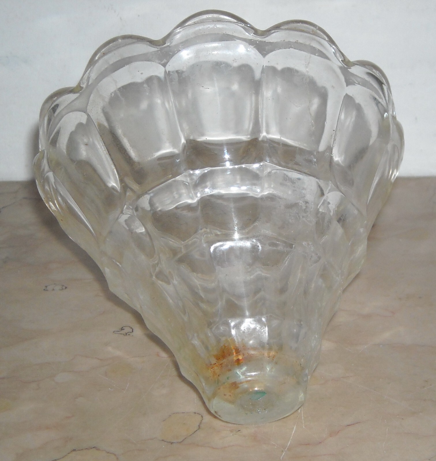 Vetro Da Collezione. Coppa Per Lampada, Lampadario O Applique d'Epoca. Novecento.
