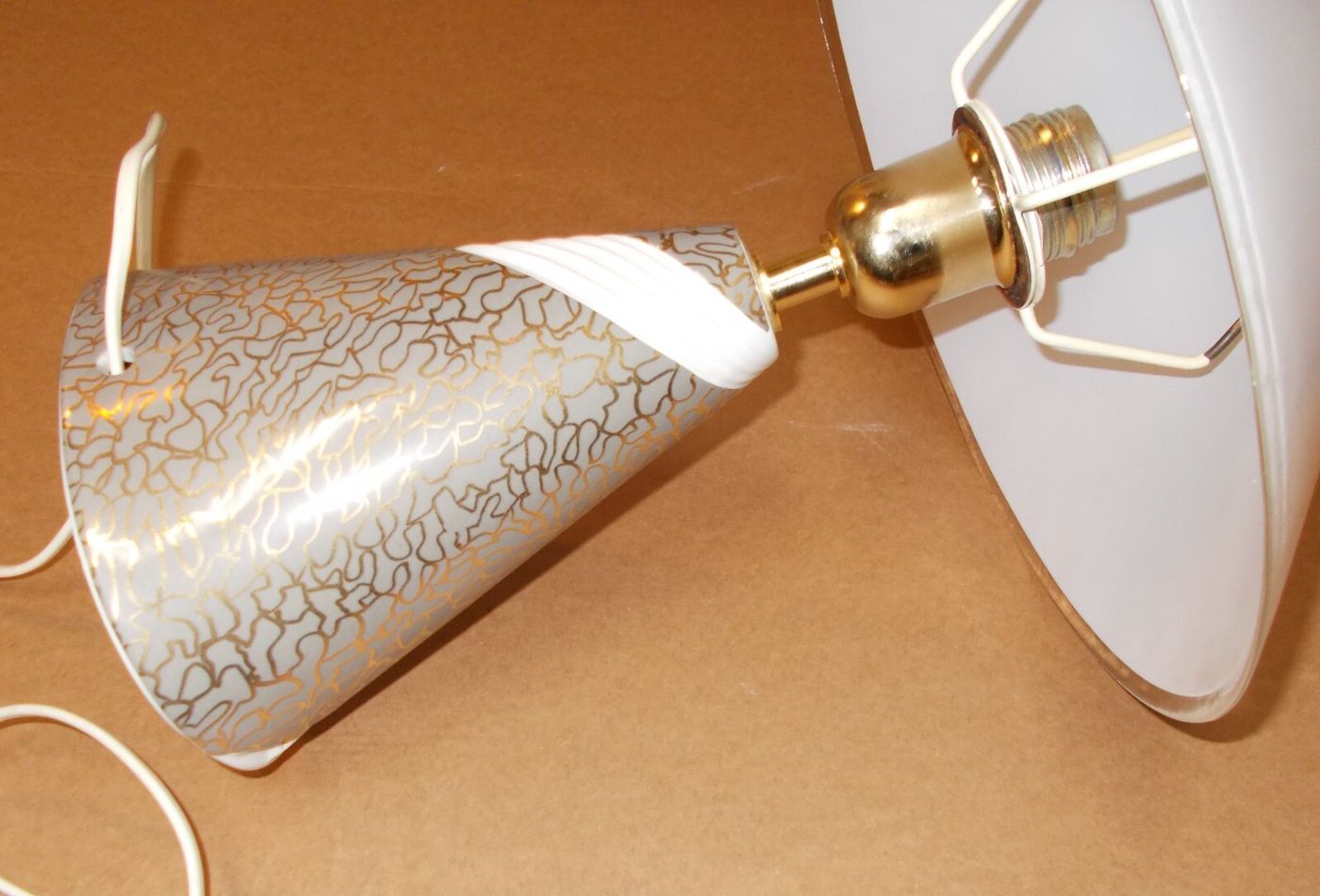 Lampada Da Tavolo Decorativa In Ceramica E Vetro, Carpiè (Nove)