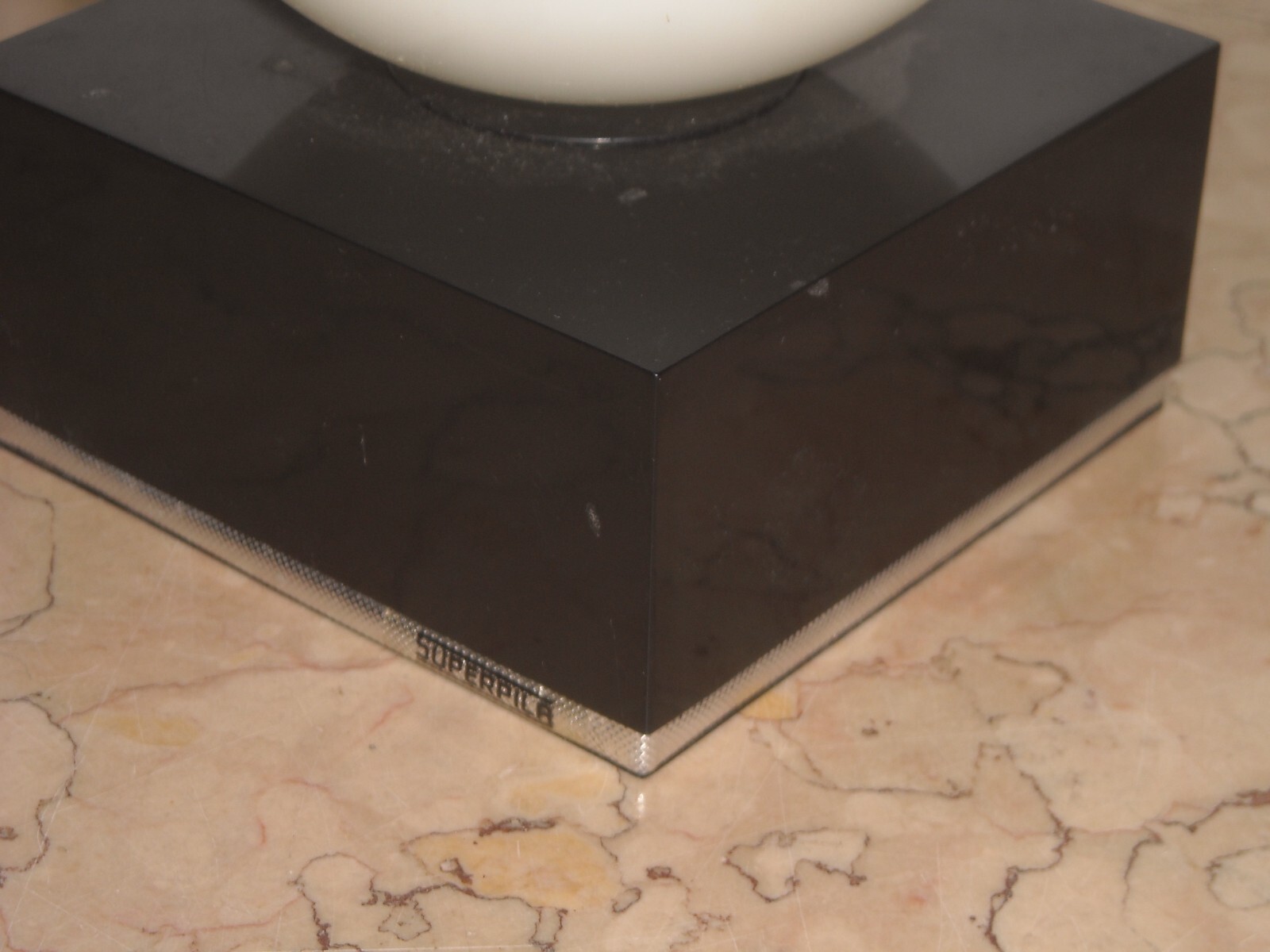 Modernariato E Design. Lampada Da Tavolo Promozionale Superpila Lumetto 42