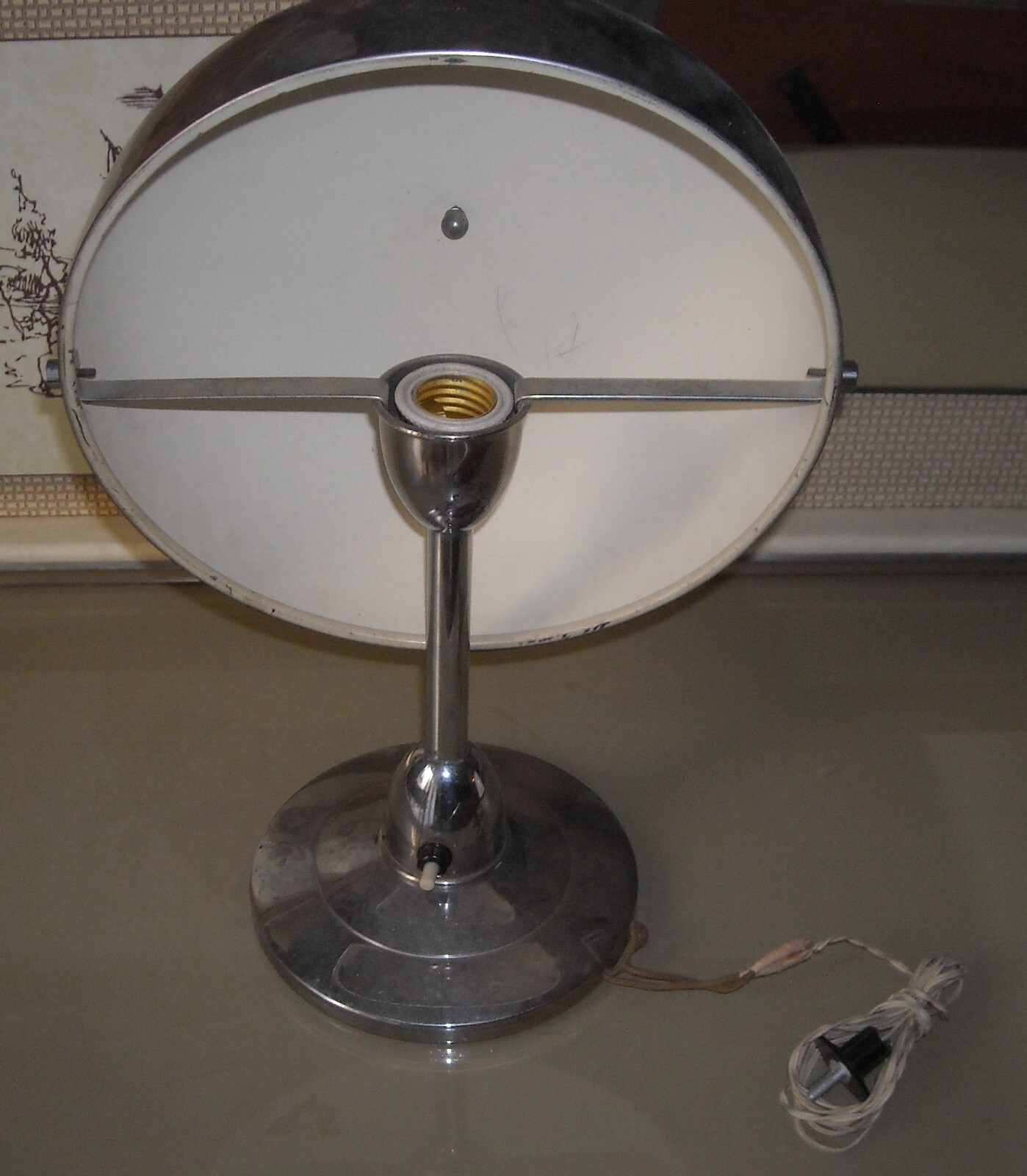 Modernariato E Design: Lampada Da Scrivania Orientabile, Decorativa E Da Collezione