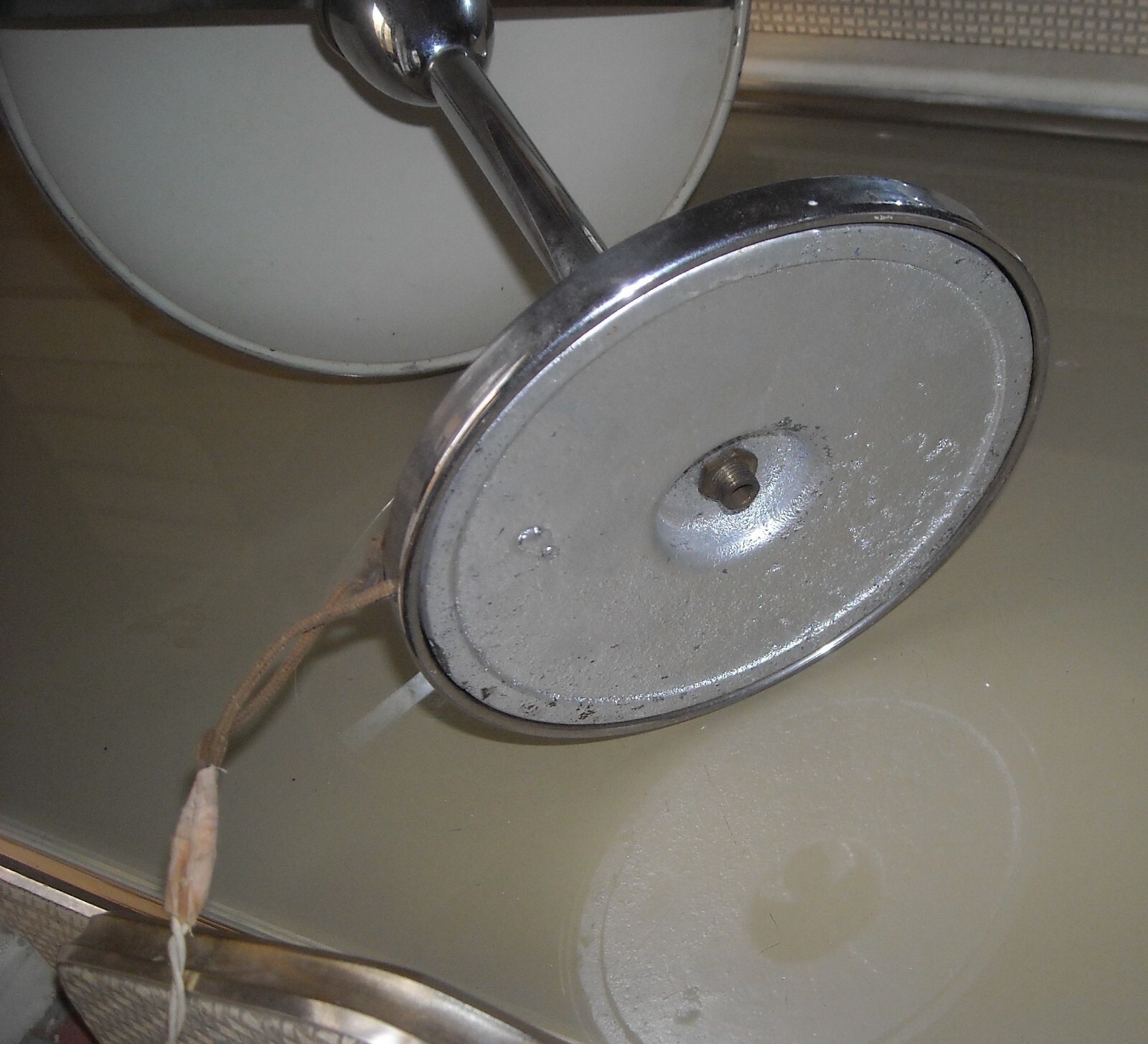 Modernariato E Design: Lampada Da Scrivania Orientabile, Decorativa E Da Collezione
