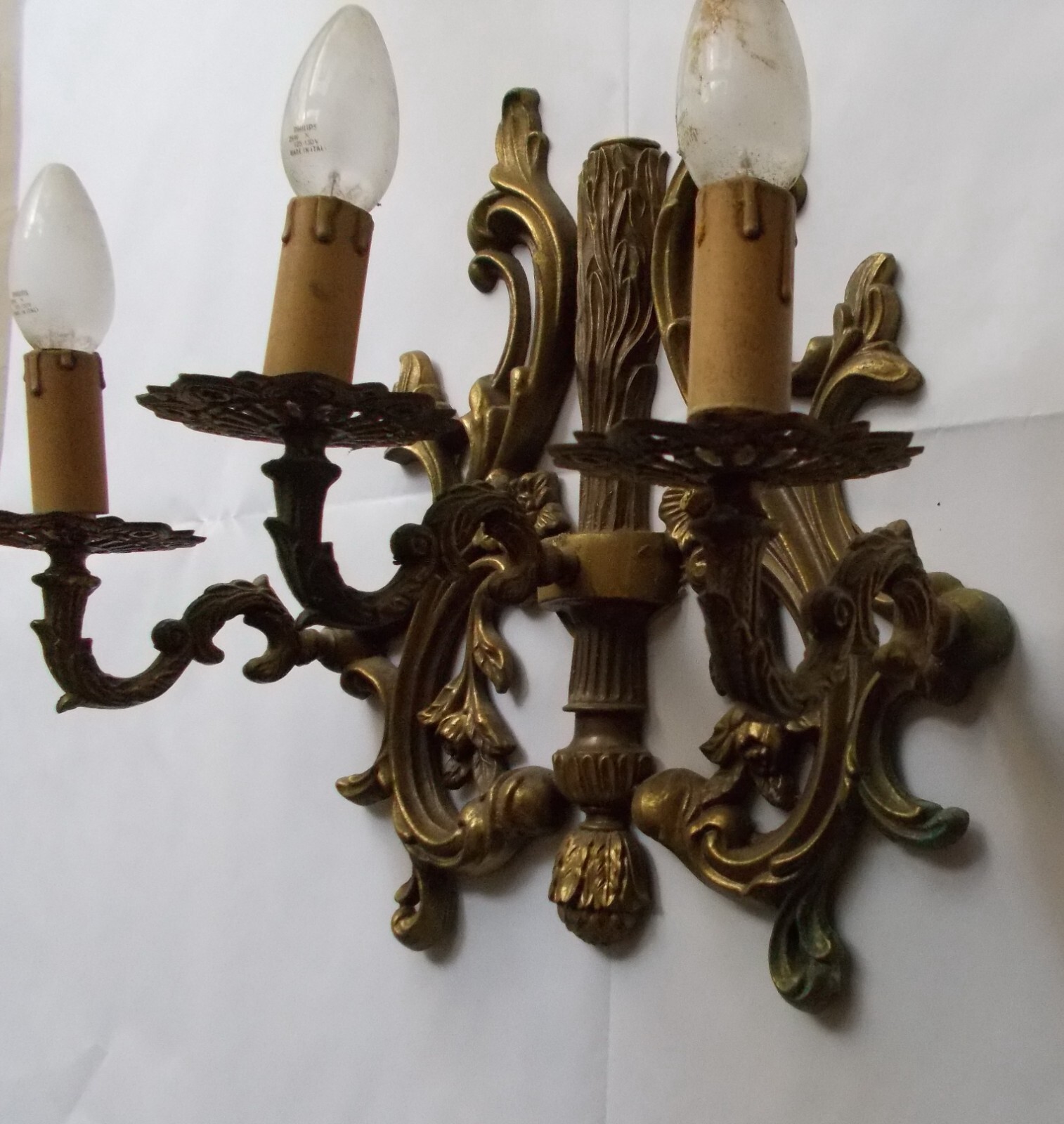 Lampada Applique Decorativa Con Modellato Artistico, Tre Luci